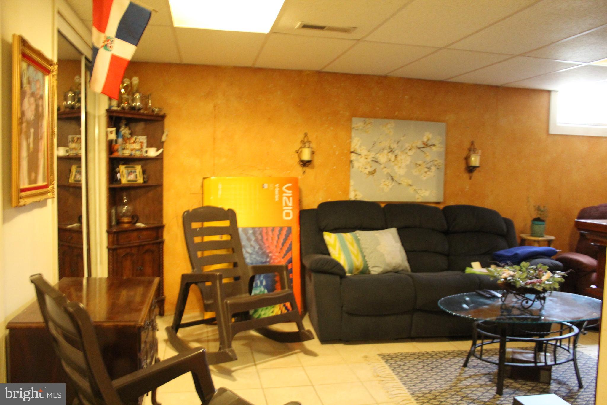 HEATHER KNOLL - Residential