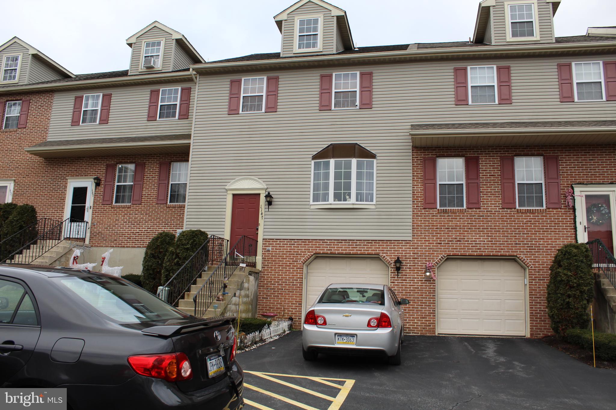 HEATHER KNOLL - Residential