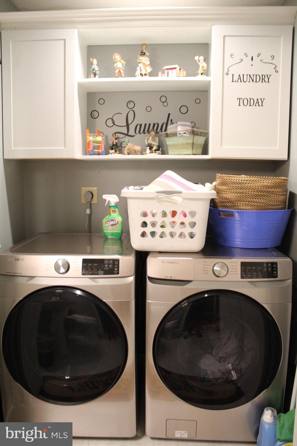 HEATHER KNOLL - Residential