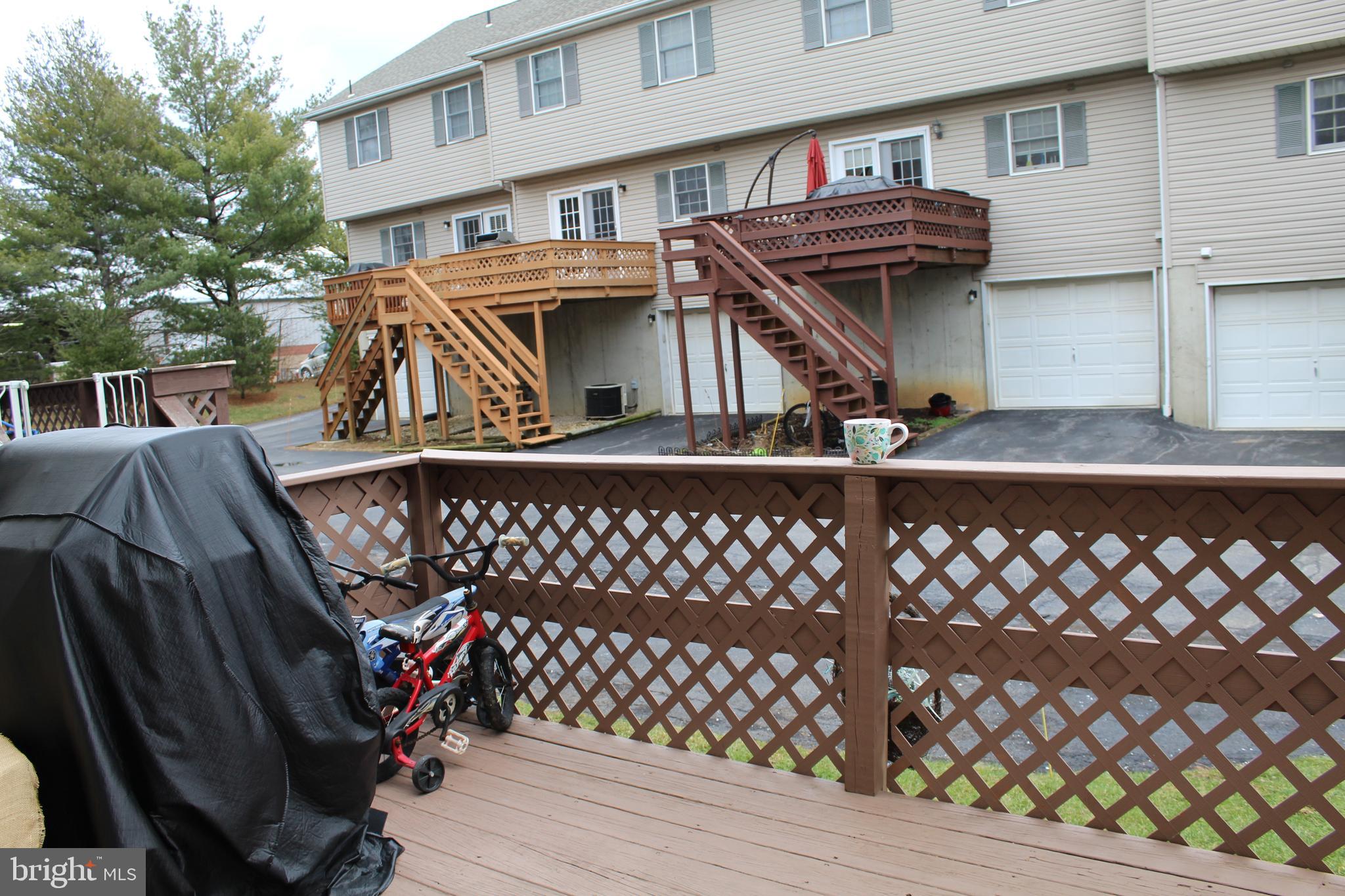 HEATHER KNOLL - Residential