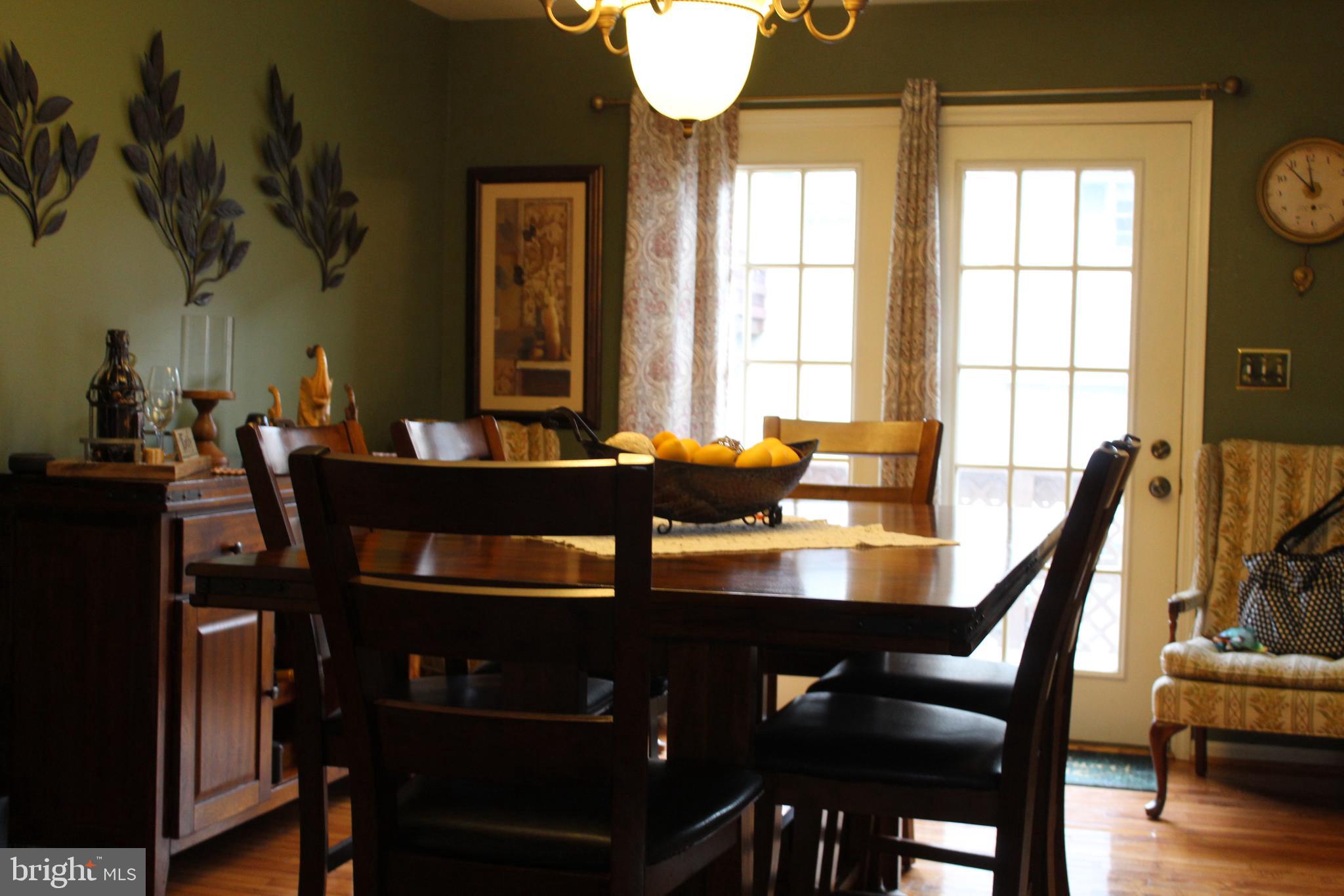 HEATHER KNOLL - Residential