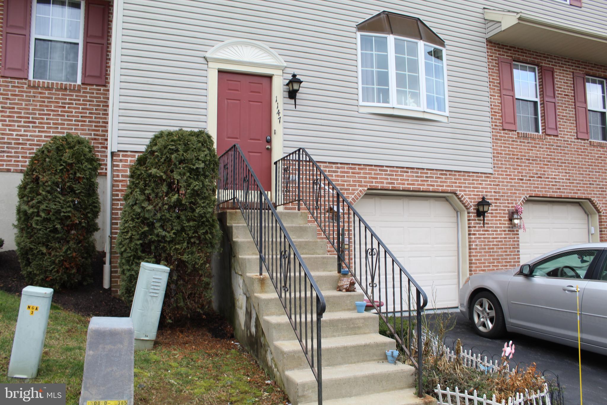 HEATHER KNOLL - Residential