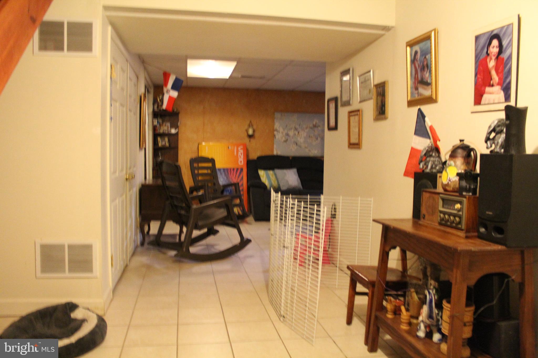 HEATHER KNOLL - Residential