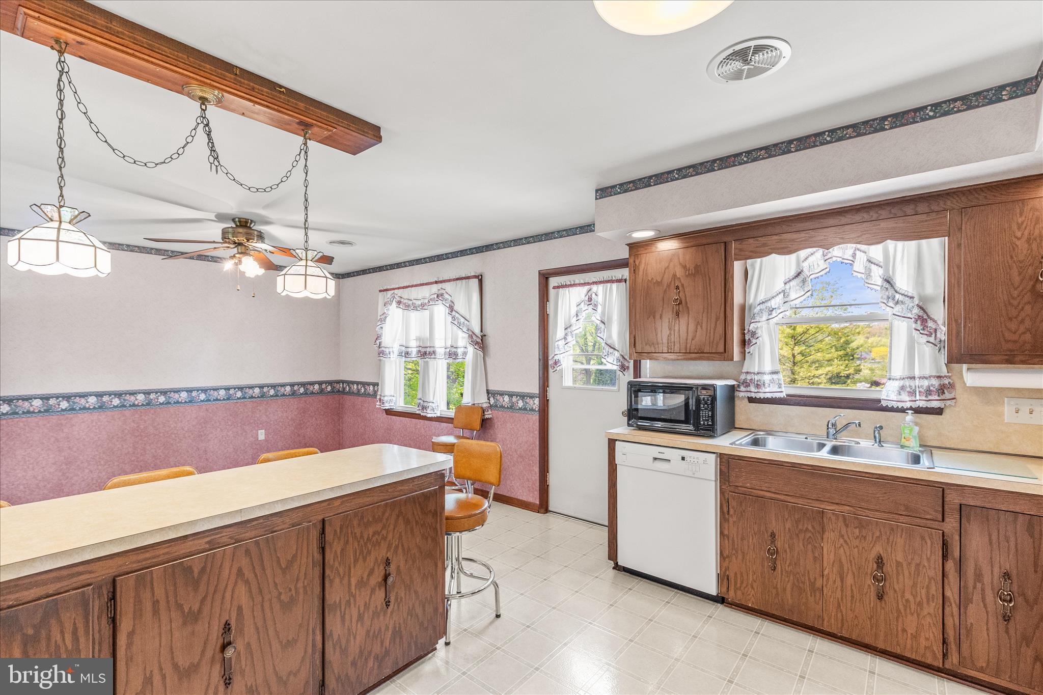 TANGLEWOOD HGHTS - Residential