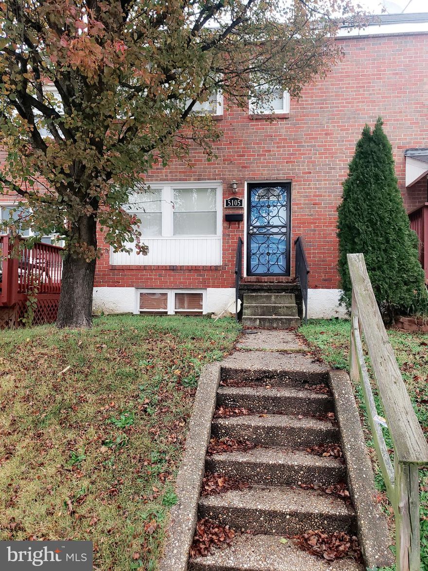 You found it!    This 5 bedroom 1.5 bath boast lots of charm.  Freshly painted, it has beautiful hardwood floors on the main level with a lengthy kitchen bar, updated granite, stainless steel appliances, spacious rooms and a generous backyard great for entertaining.  Turnkey Ready!