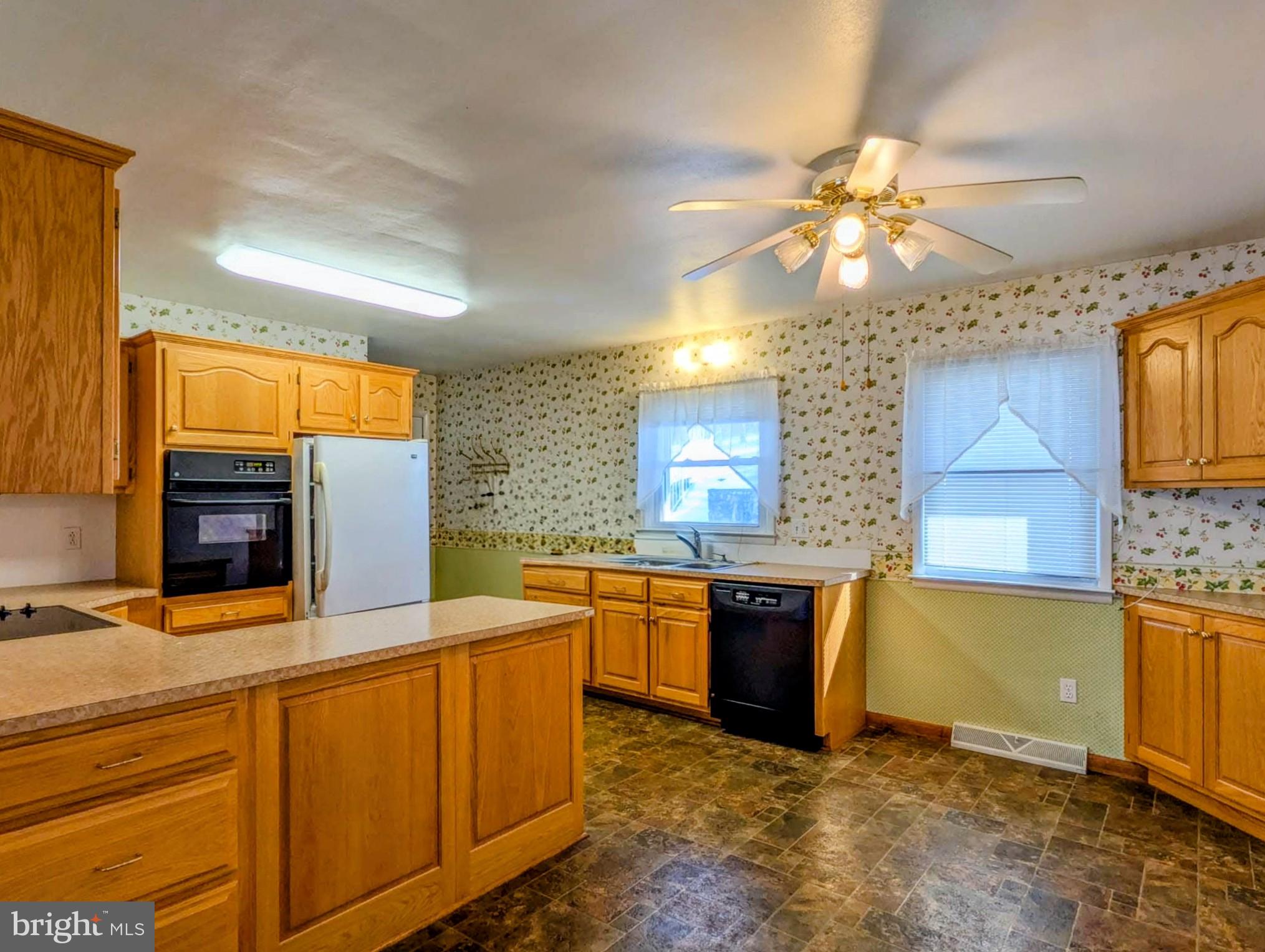 EVERETT - Residential