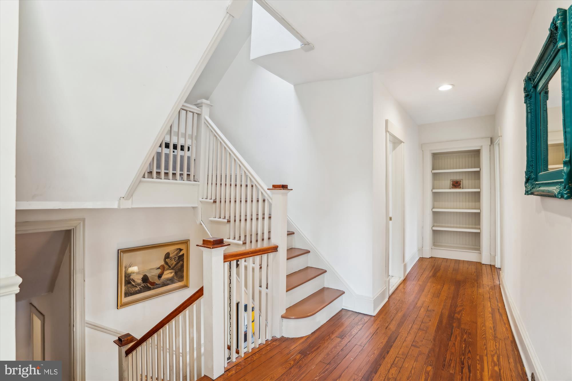 MURRAY HILL - Residential