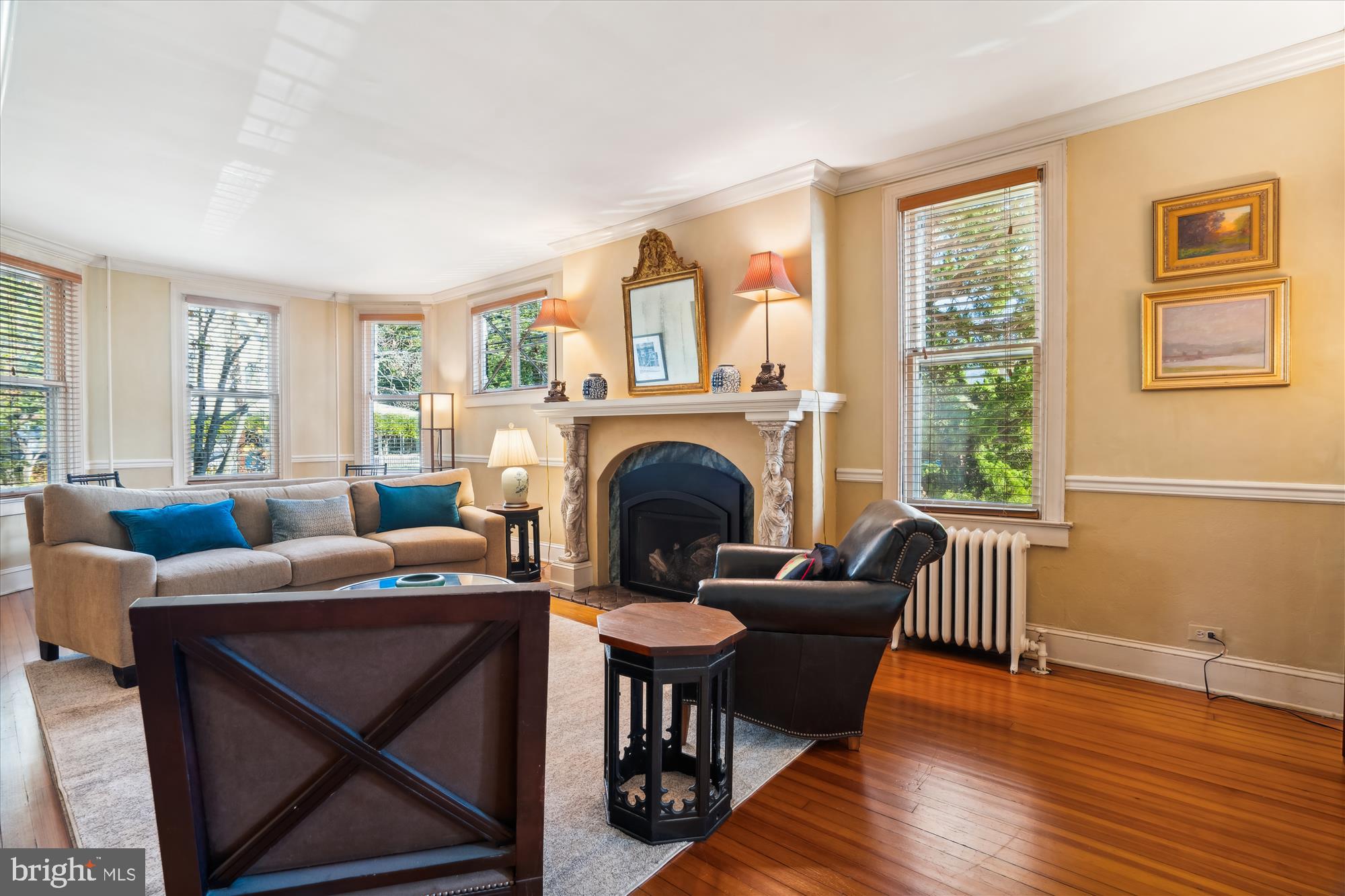 MURRAY HILL - Residential