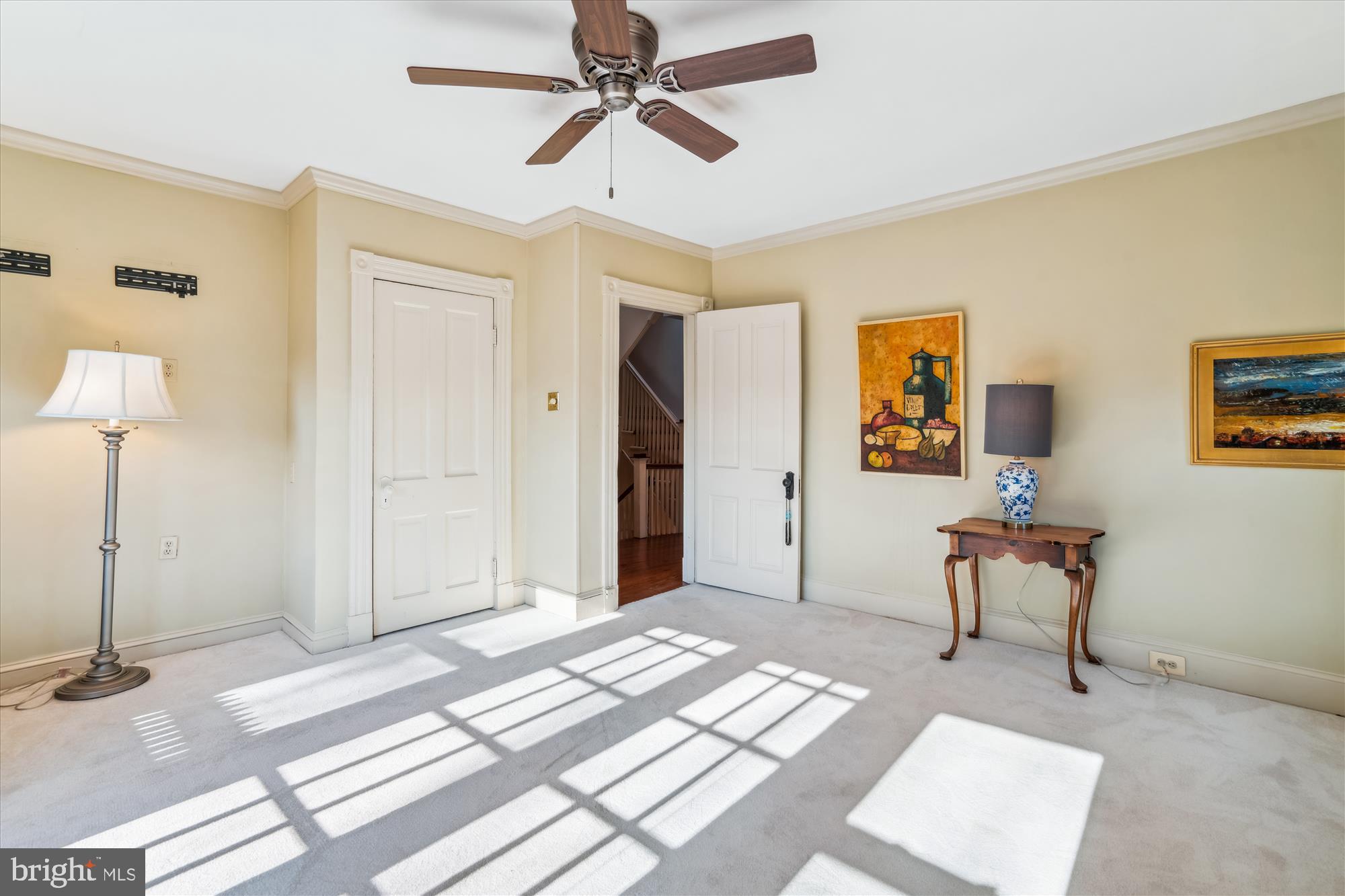 MURRAY HILL - Residential