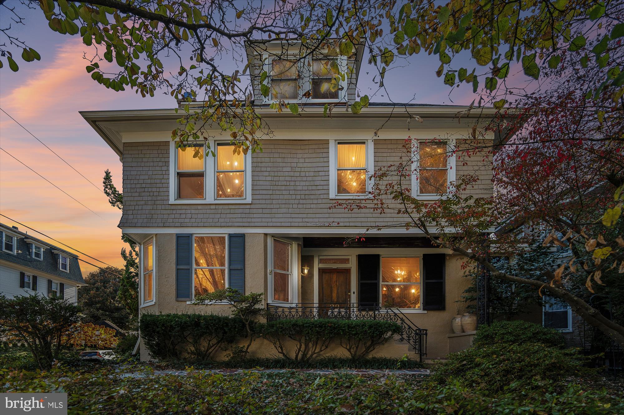 MURRAY HILL - Residential