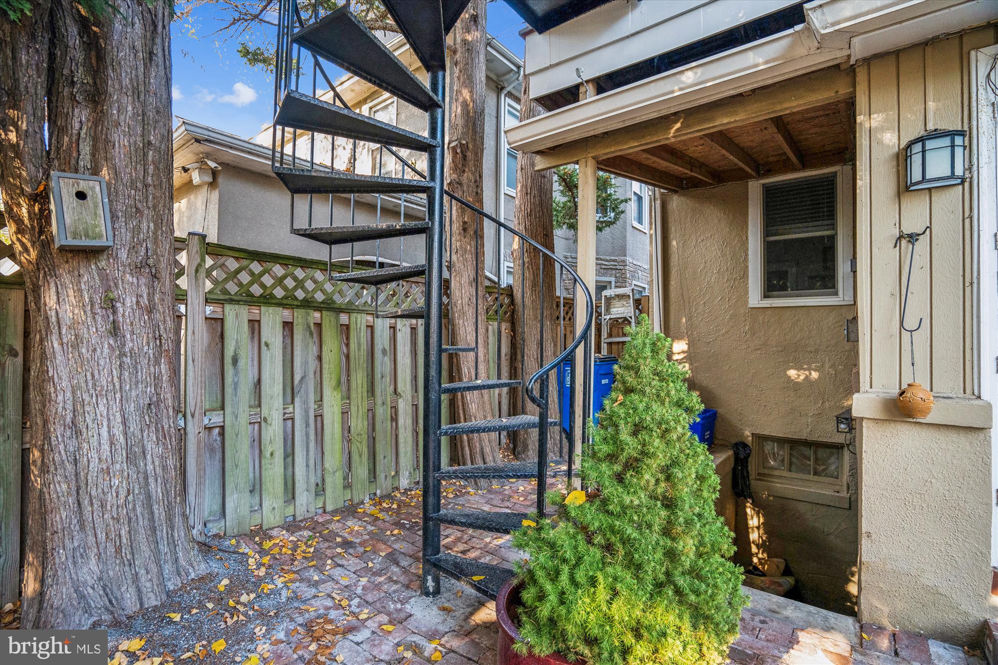 MURRAY HILL - Residential