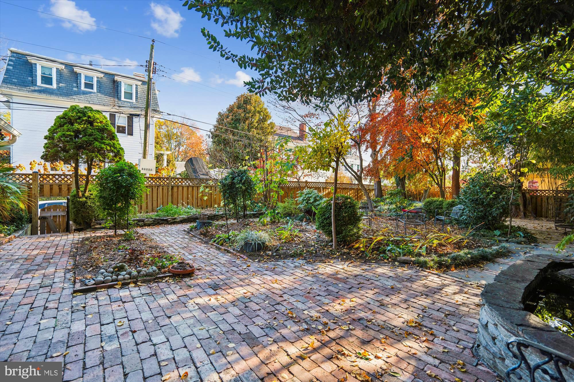 MURRAY HILL - Residential