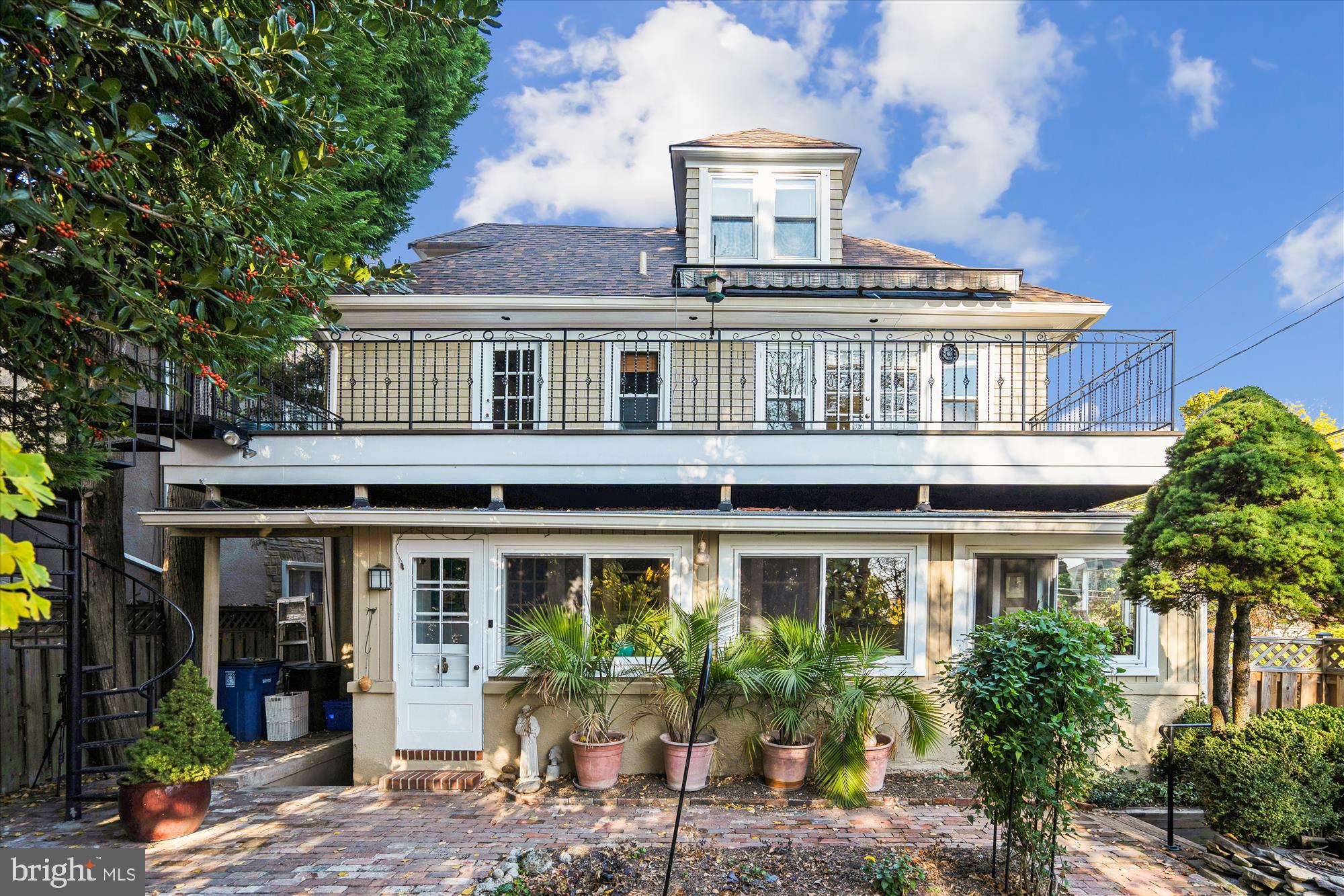 MURRAY HILL - Residential