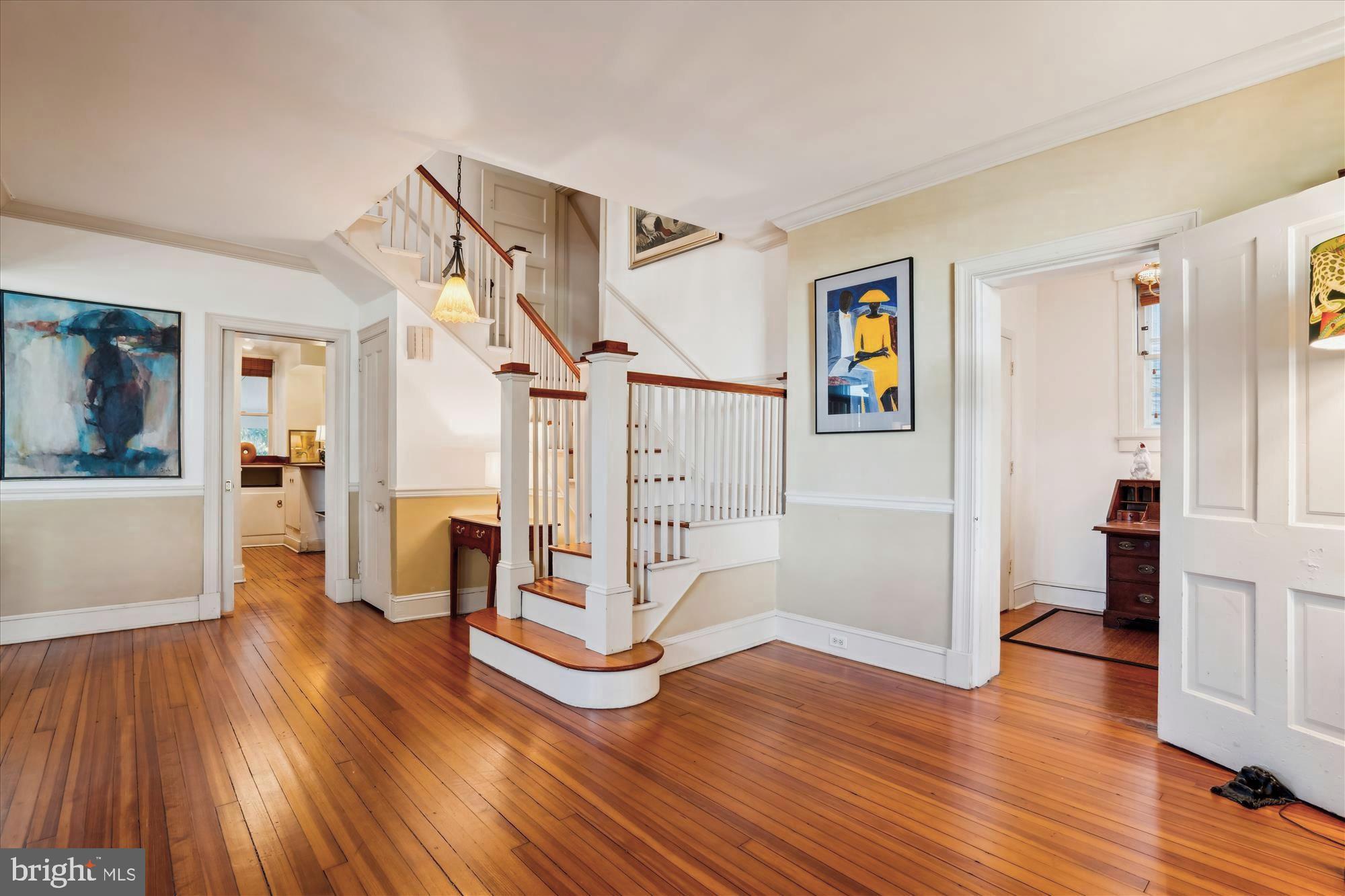 MURRAY HILL - Residential