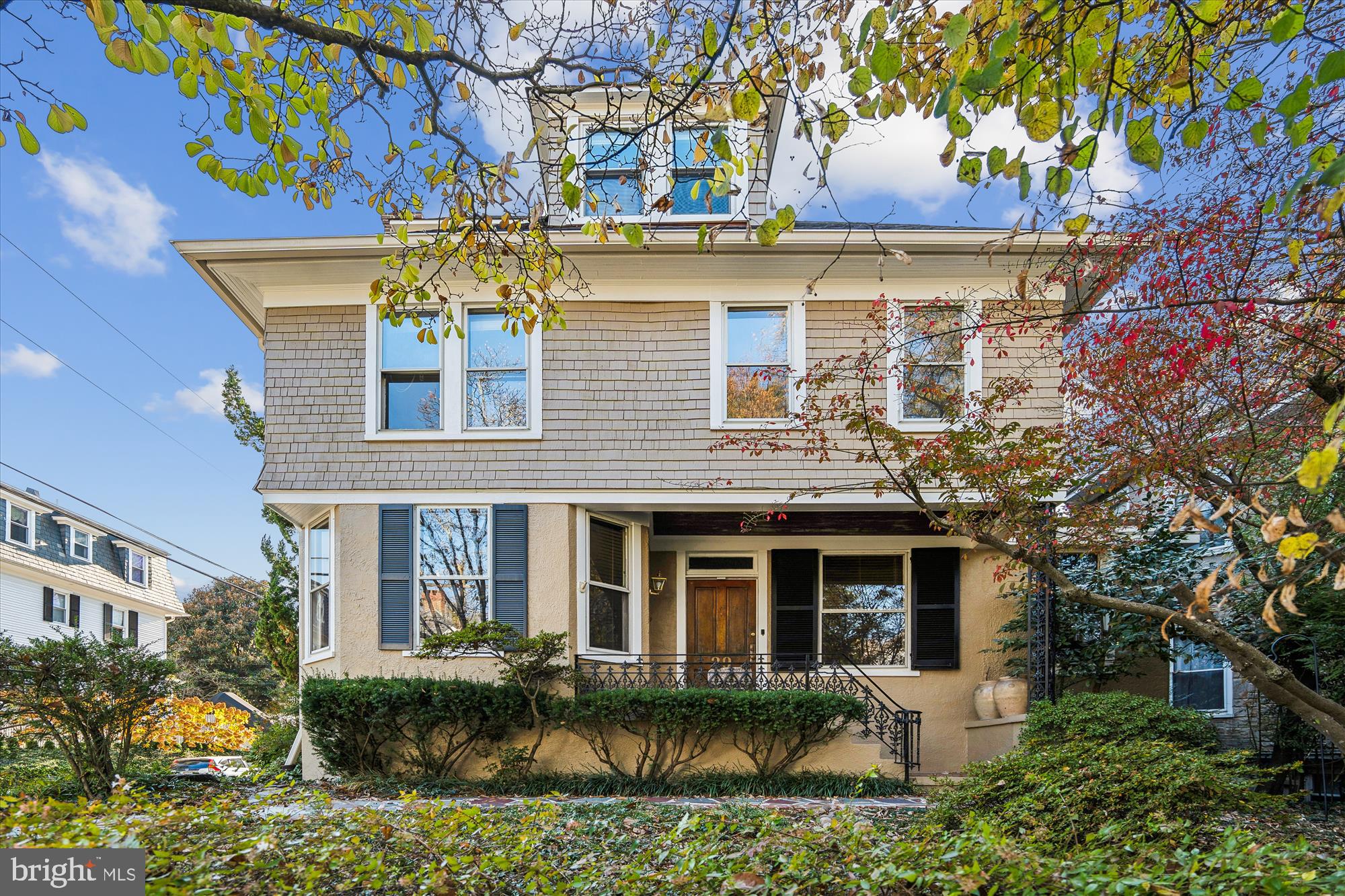 MURRAY HILL - Residential