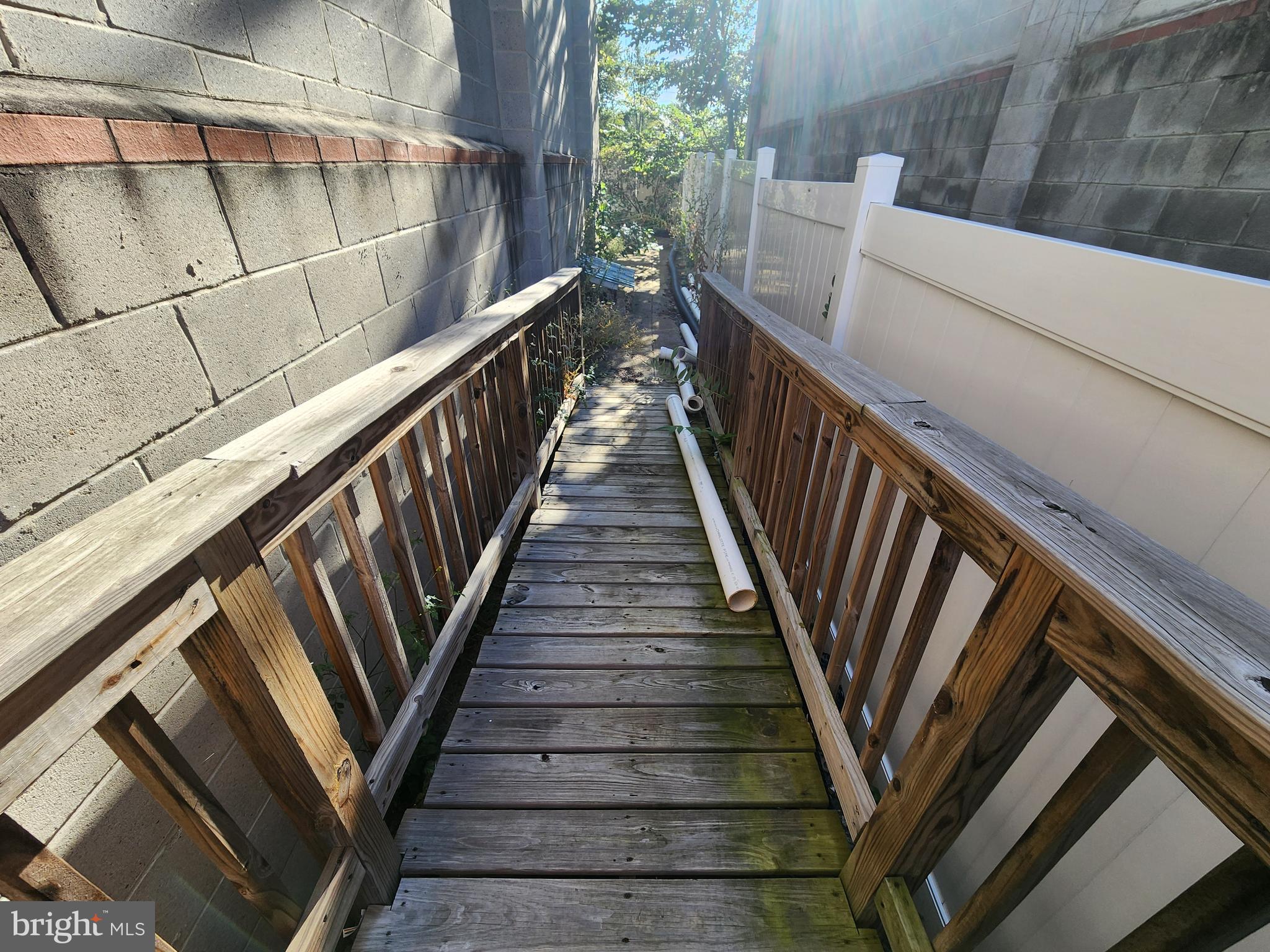 FRANKLINTOWN ROAD - Residential