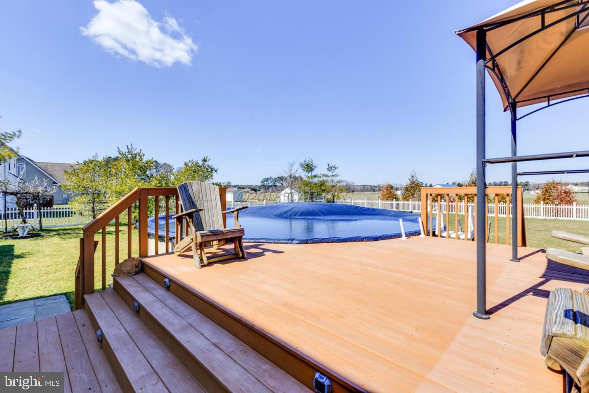 EAST FIELD - Residential