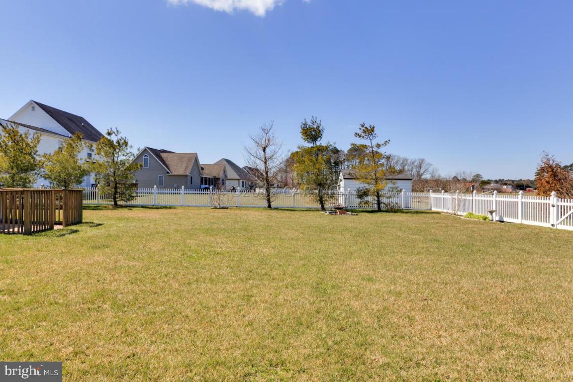 EAST FIELD - Residential