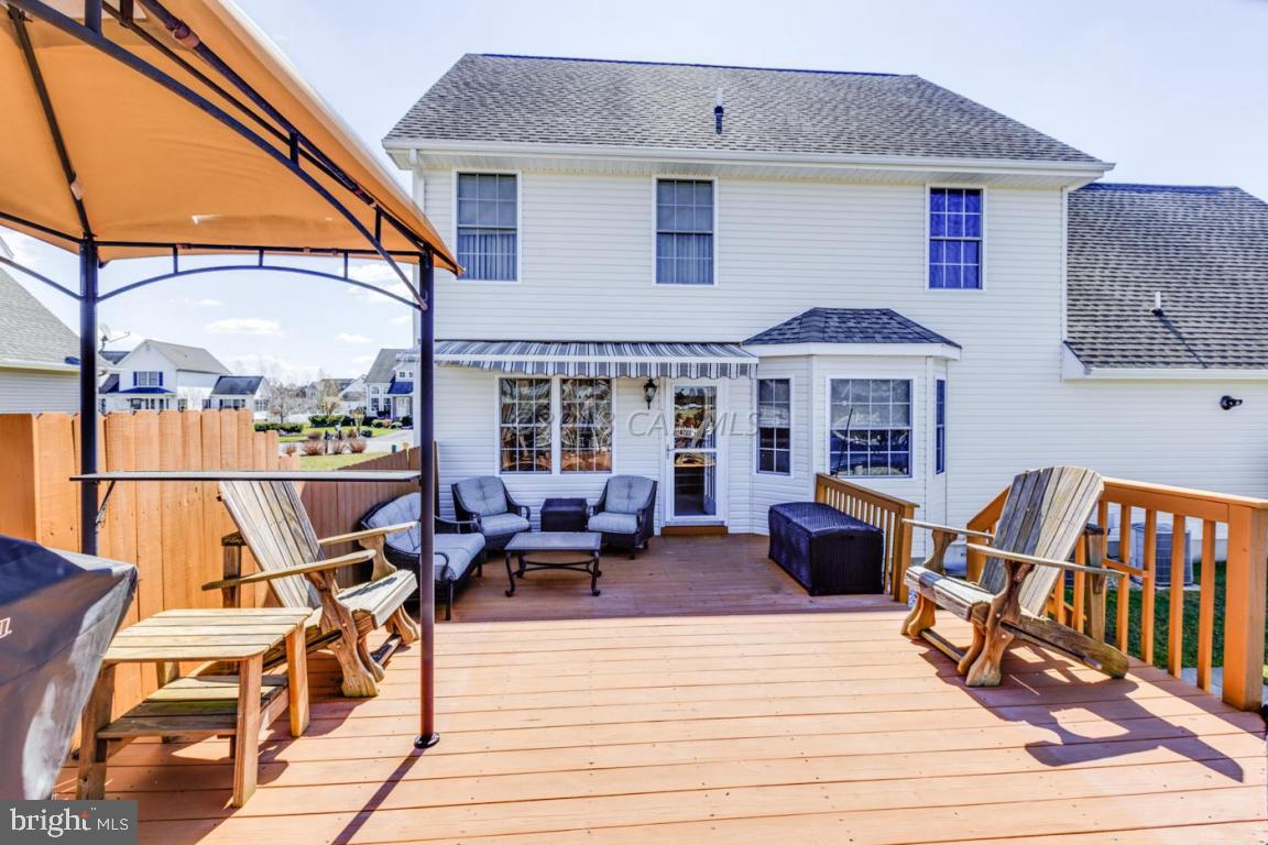 EAST FIELD - Residential