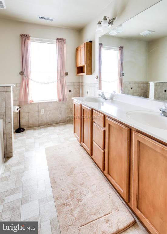 EAST FIELD - Residential