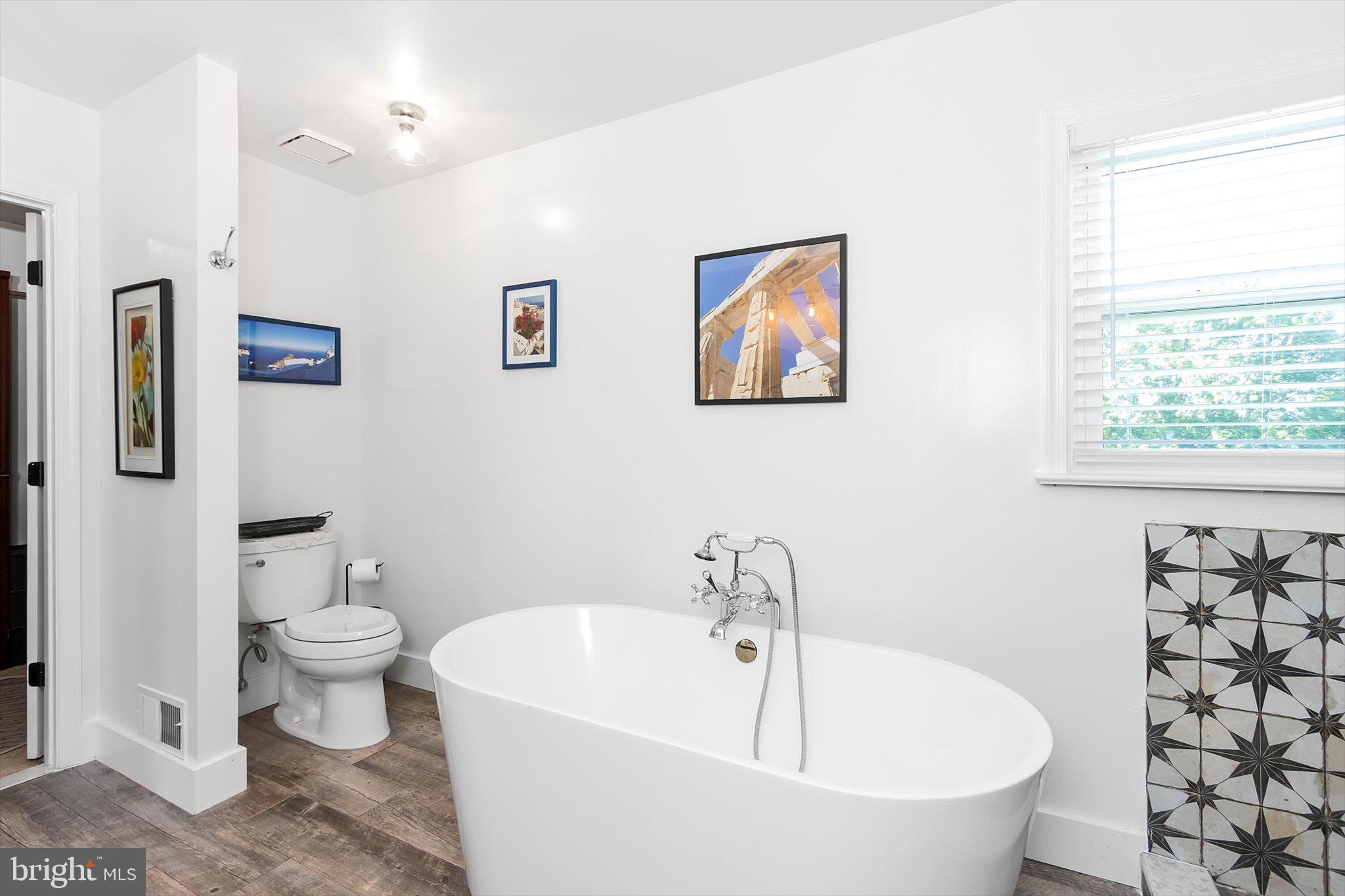 CLOVERDALE HEIGHTS - Residential