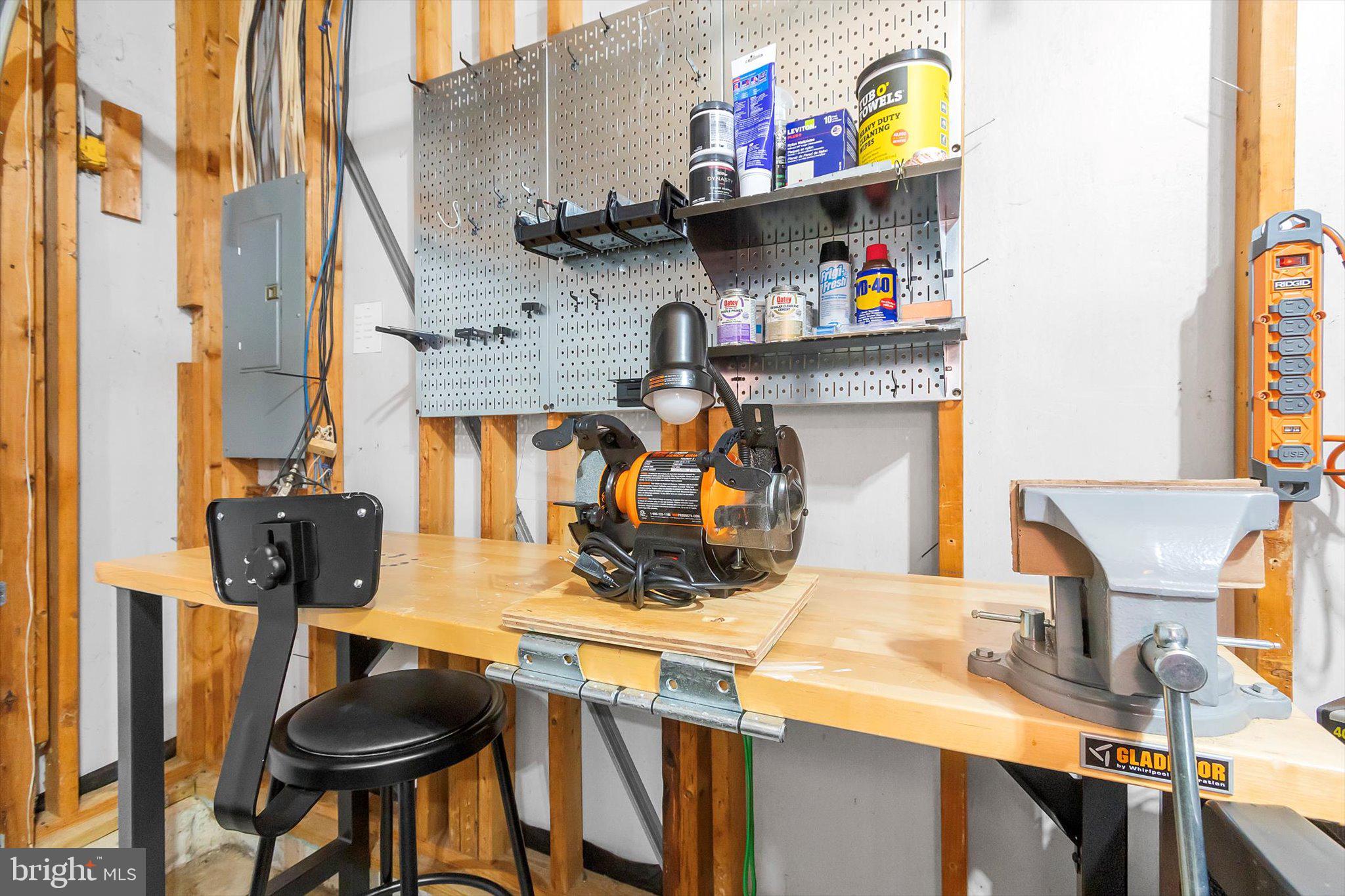 CLOVERDALE HEIGHTS - Residential