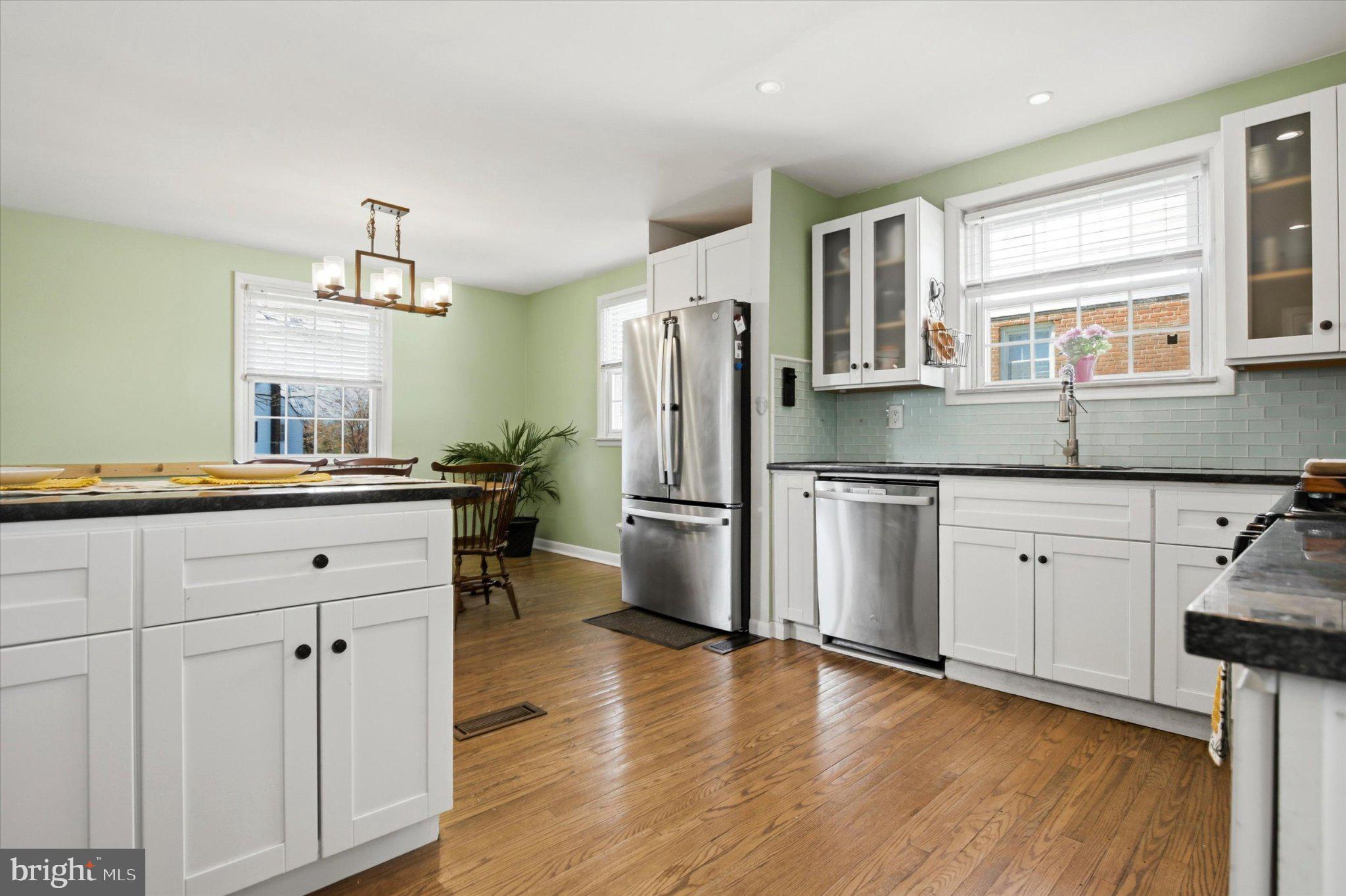 WILLOW MANOR - Residential