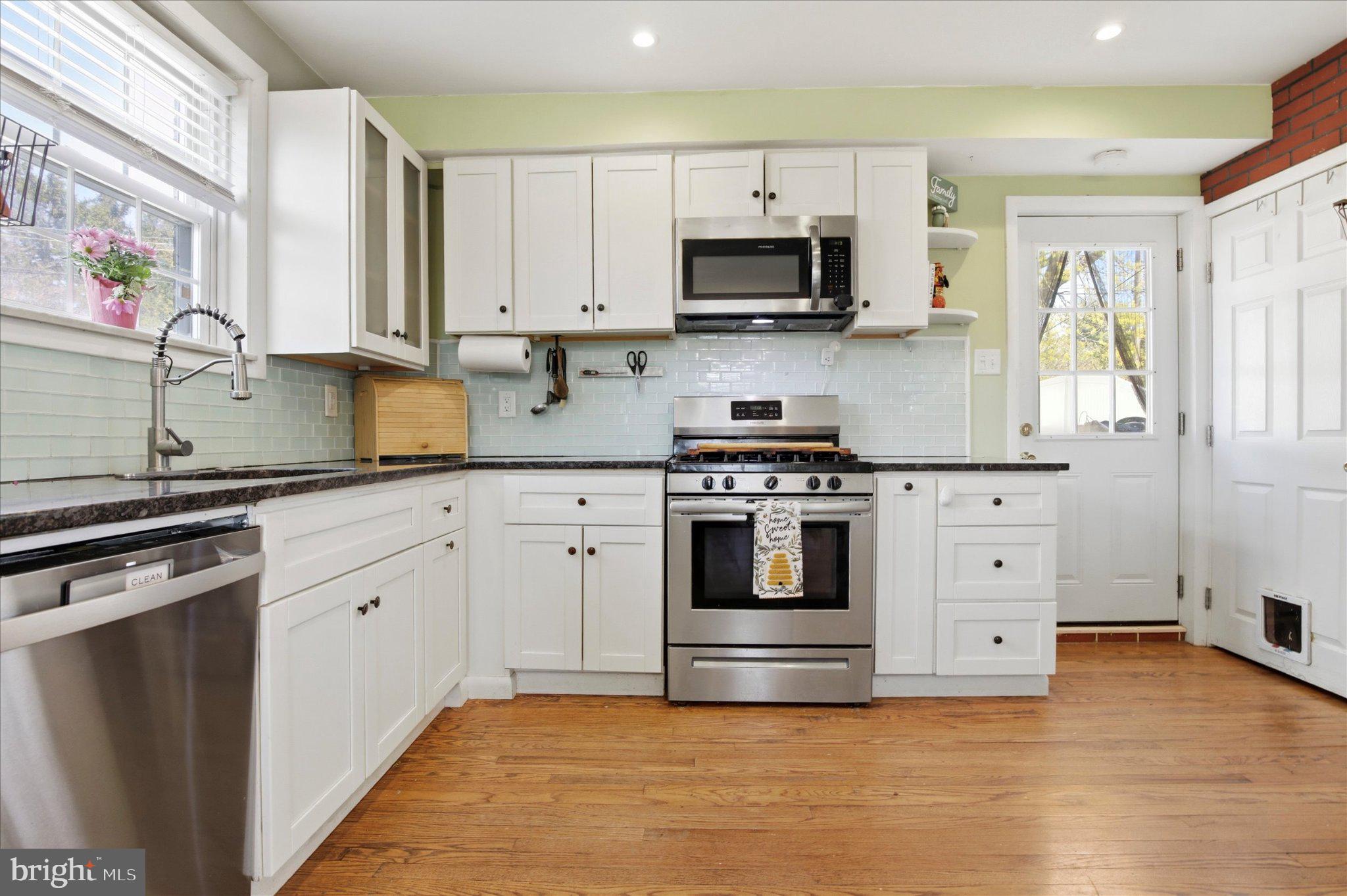 WILLOW MANOR - Residential