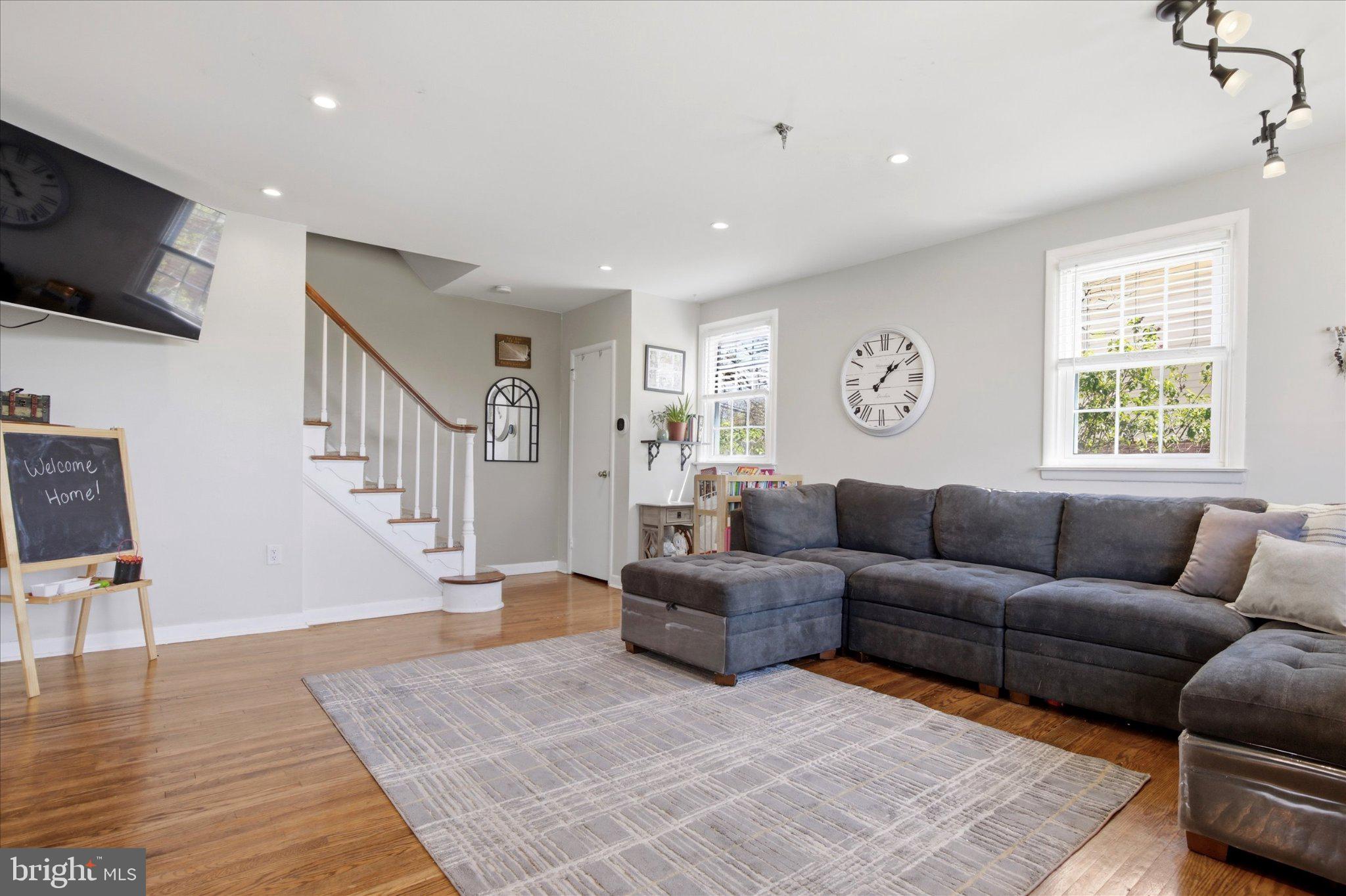 WILLOW MANOR - Residential