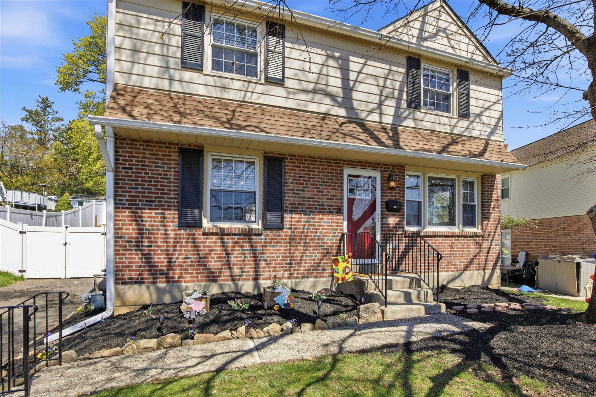 WILLOW MANOR - Residential