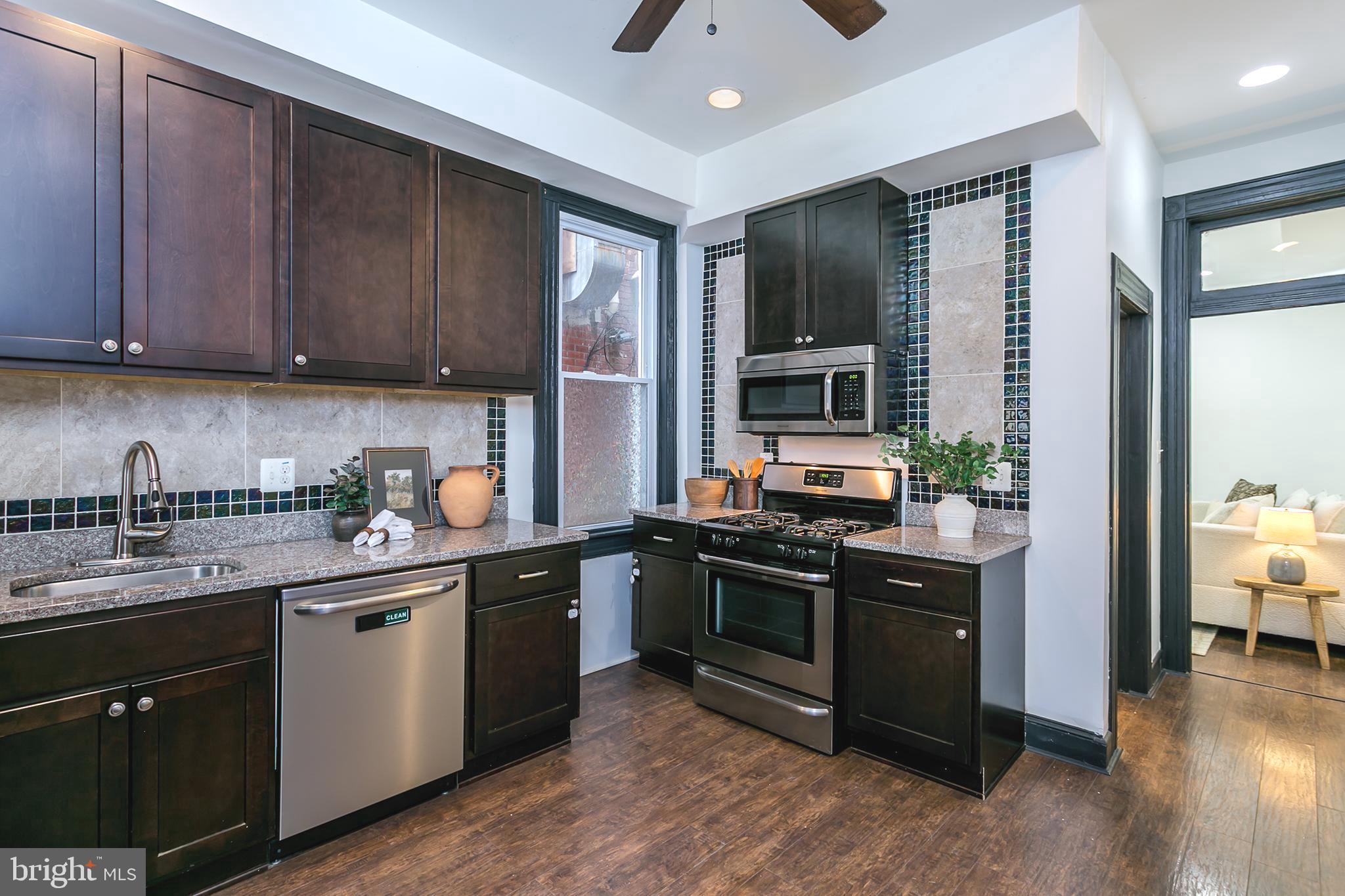 HIGHLANDTOWN - Residential