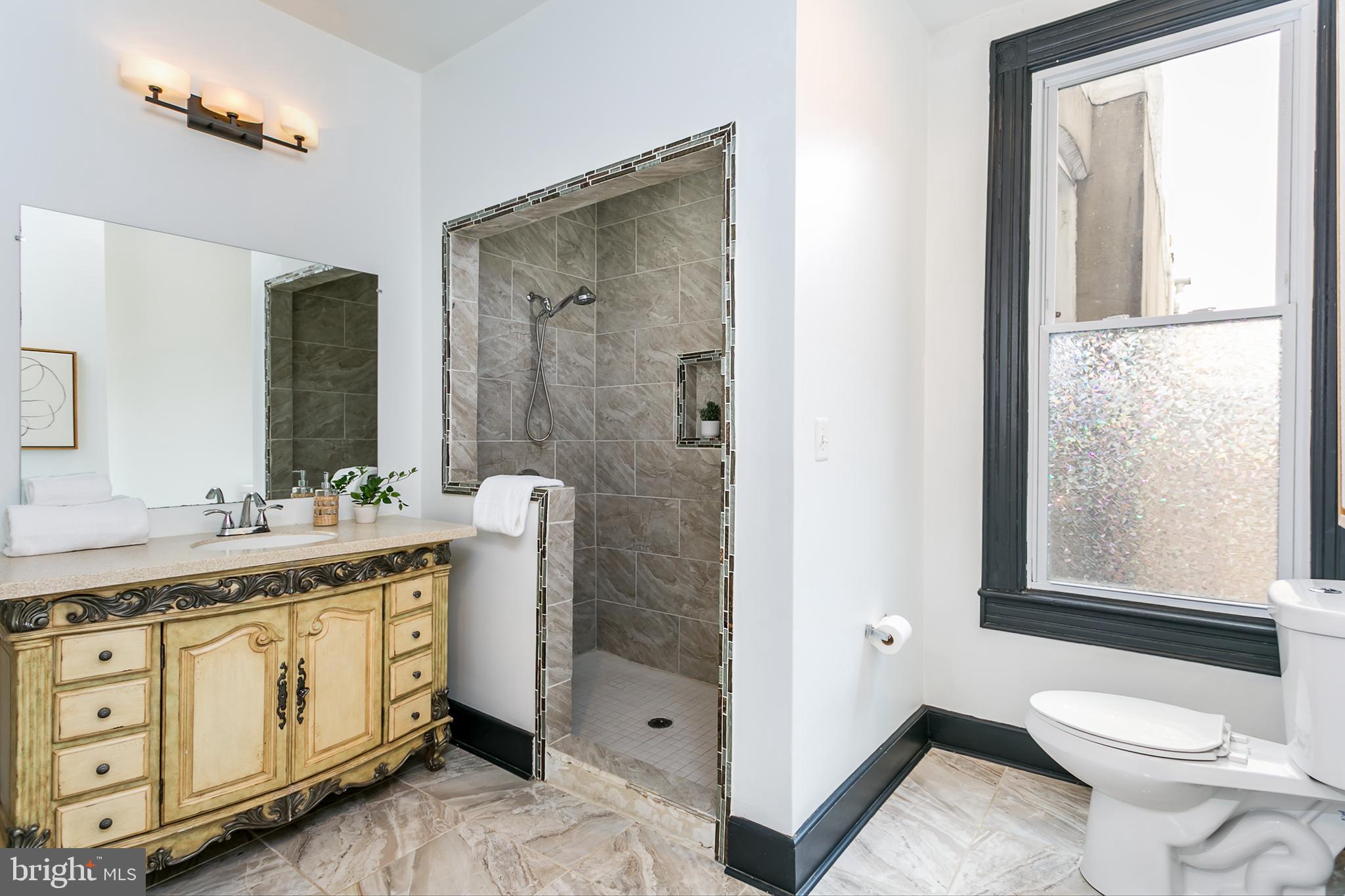 HIGHLANDTOWN - Residential