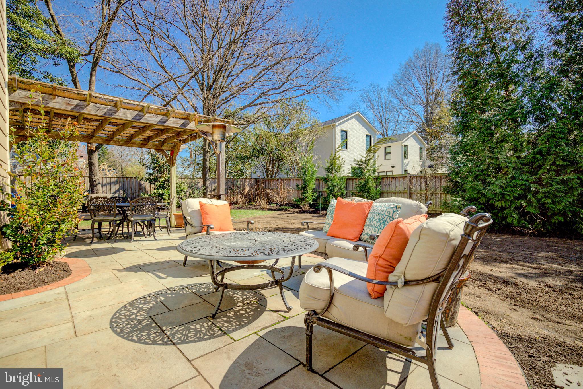 ROSEMONT - Residential