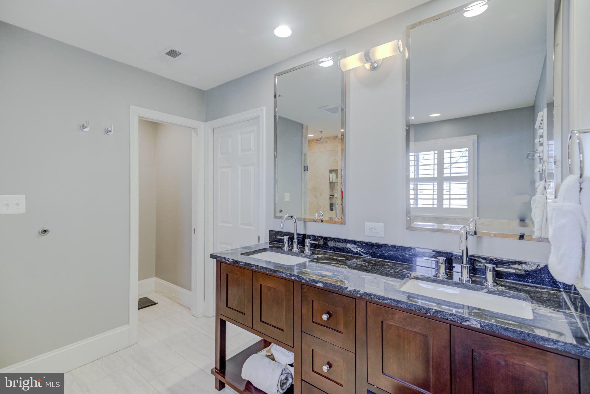 ROSEMONT - Residential