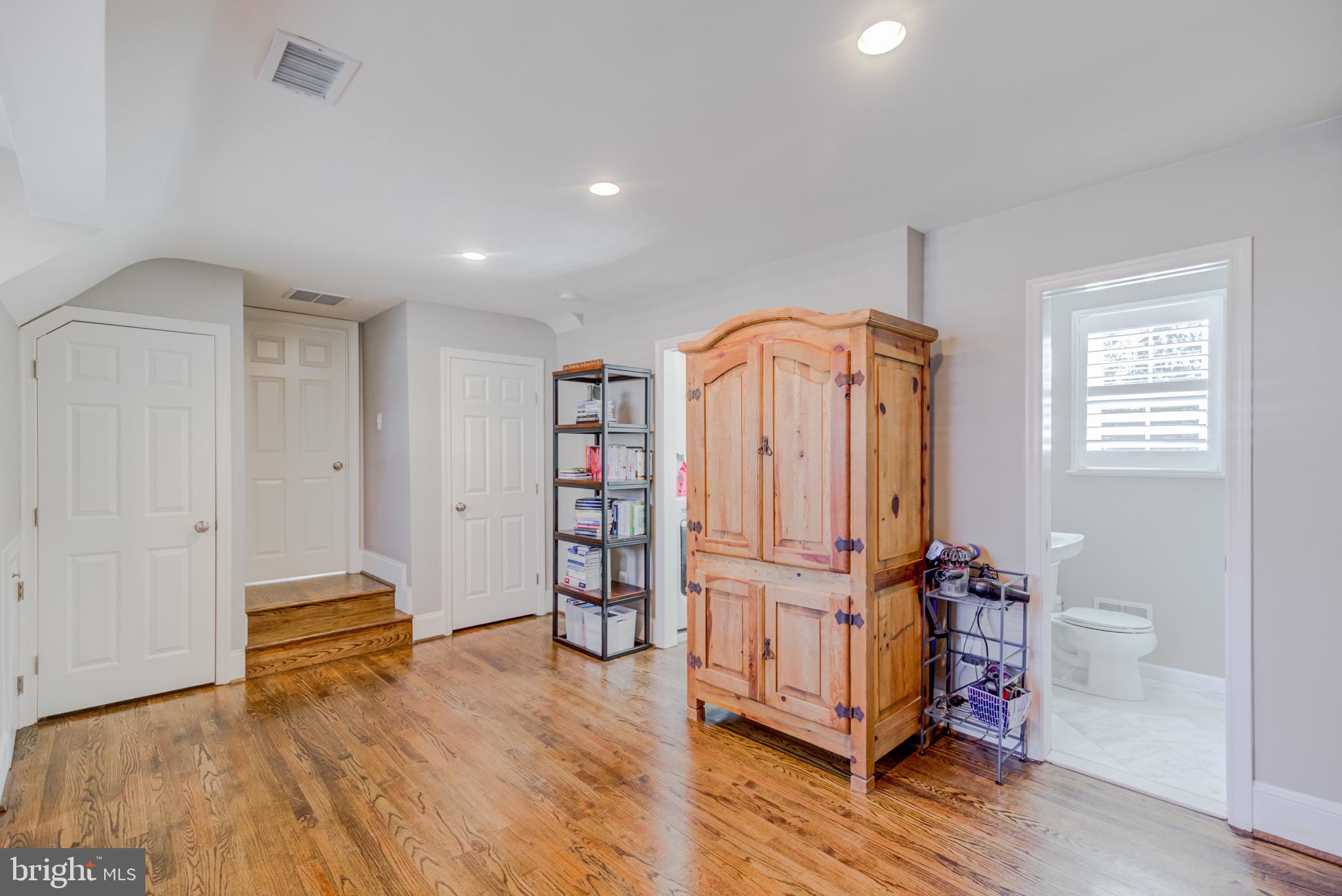 ROSEMONT - Residential