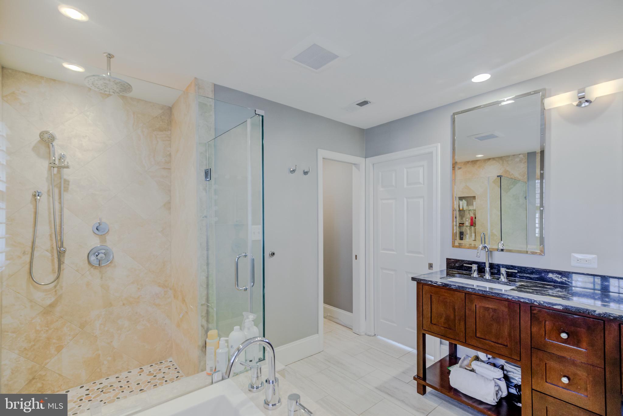 ROSEMONT - Residential