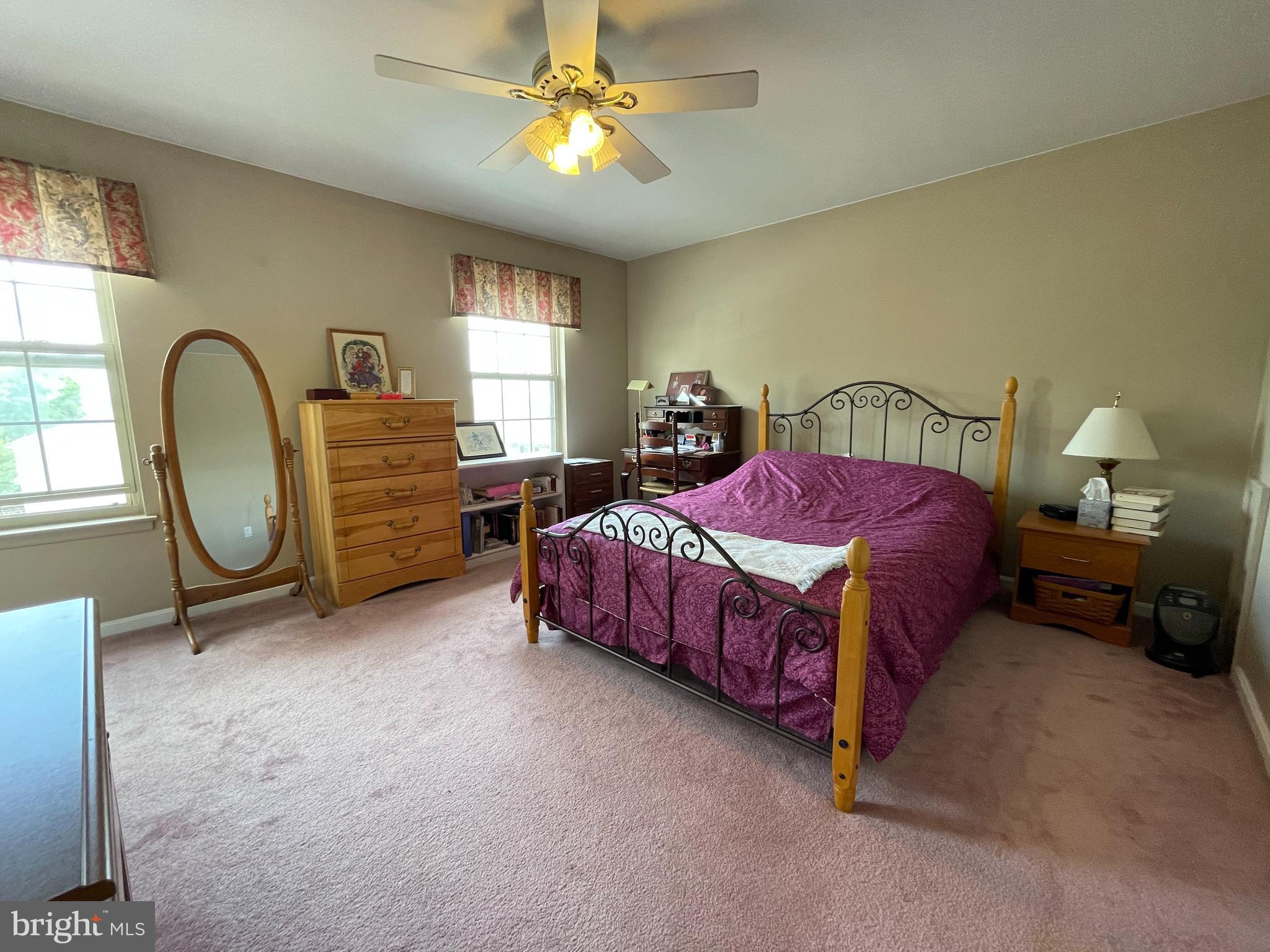 COUNTRY CLUB COMMONS - Residential