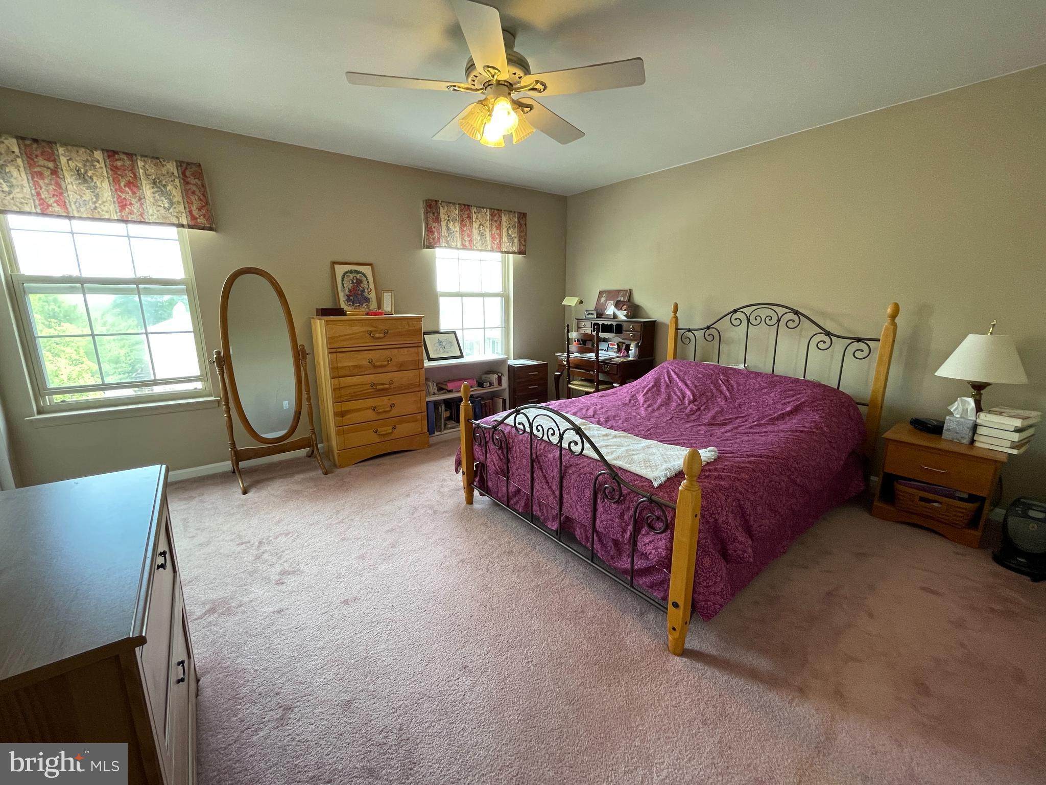 COUNTRY CLUB COMMONS - Residential