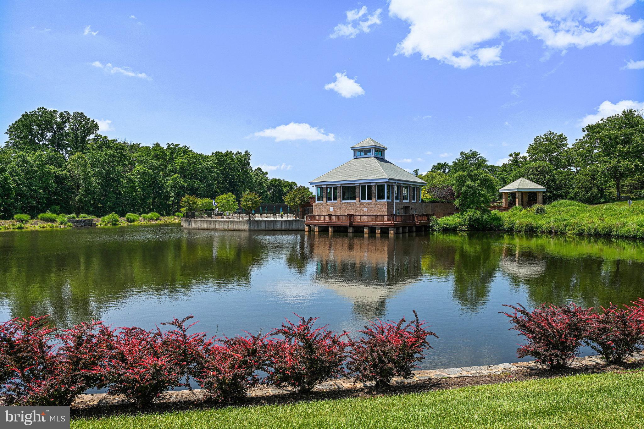 CENTURY OAK - Residential