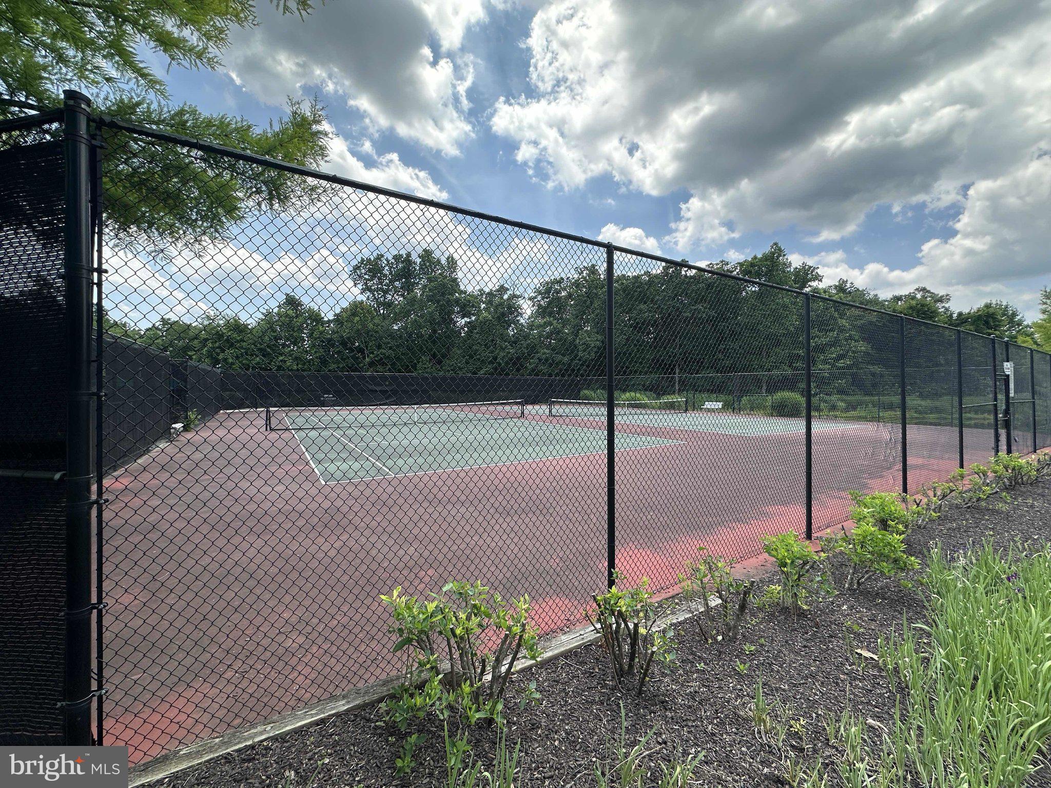 CENTURY OAK - Residential