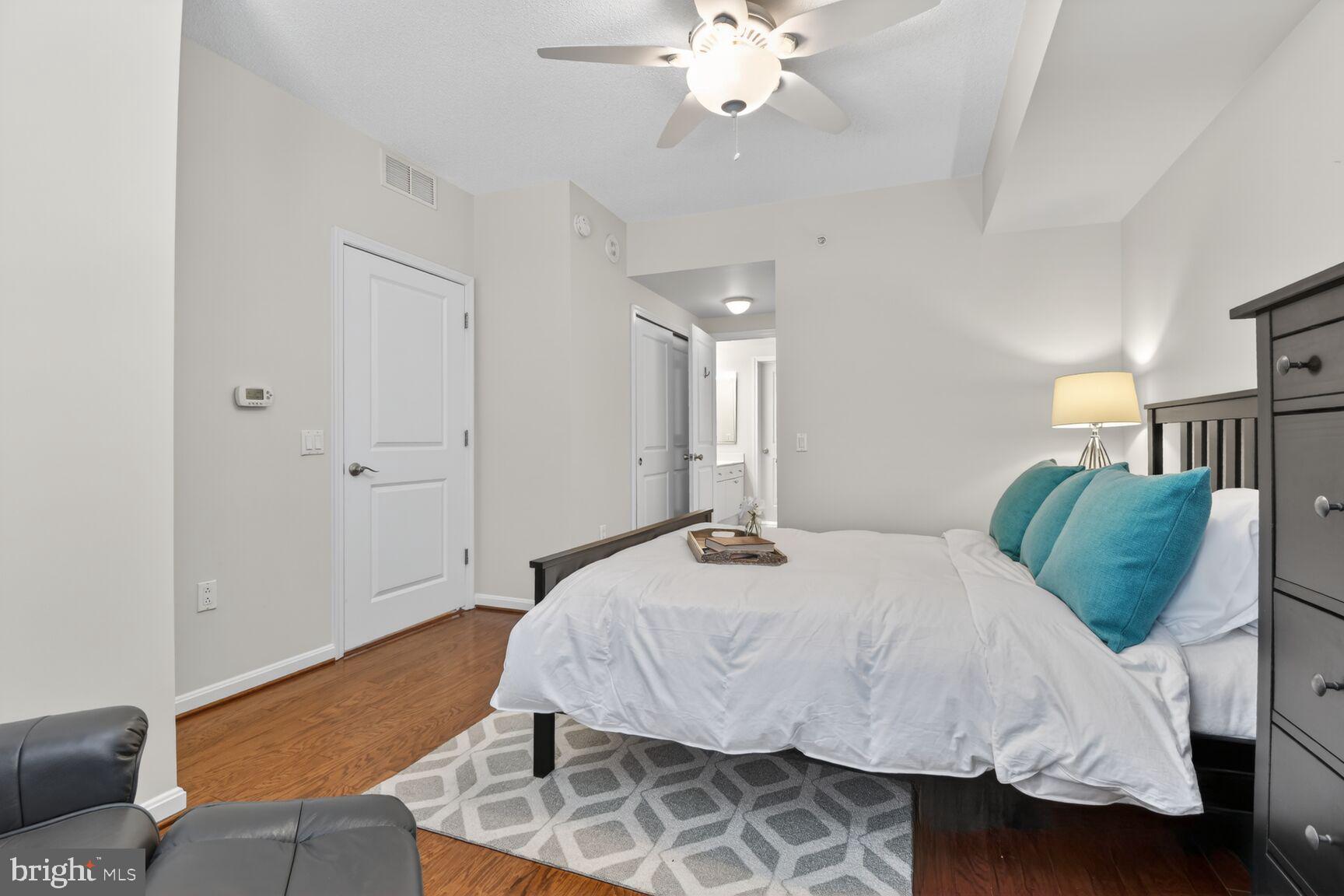CRESCENT - Residential