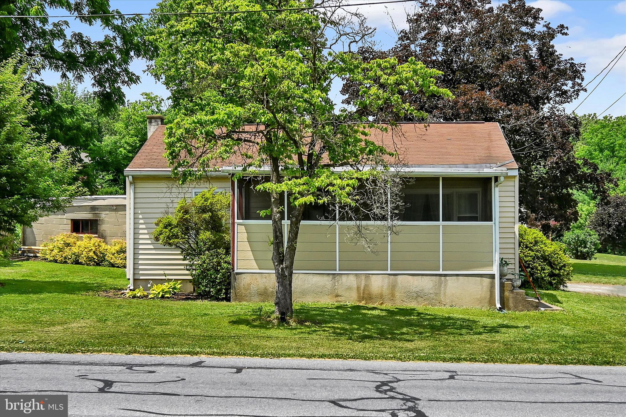 313-315 E COTTAGE AVENUE