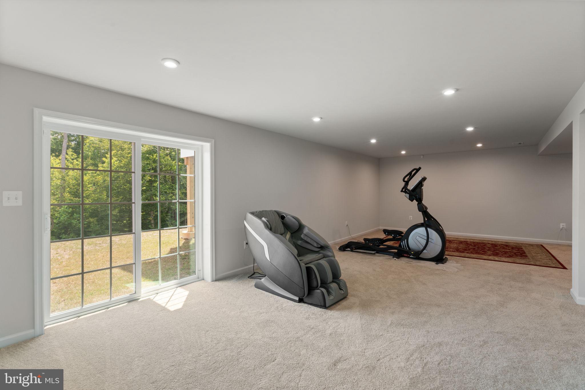 WOODBERRY MANOR - Residential