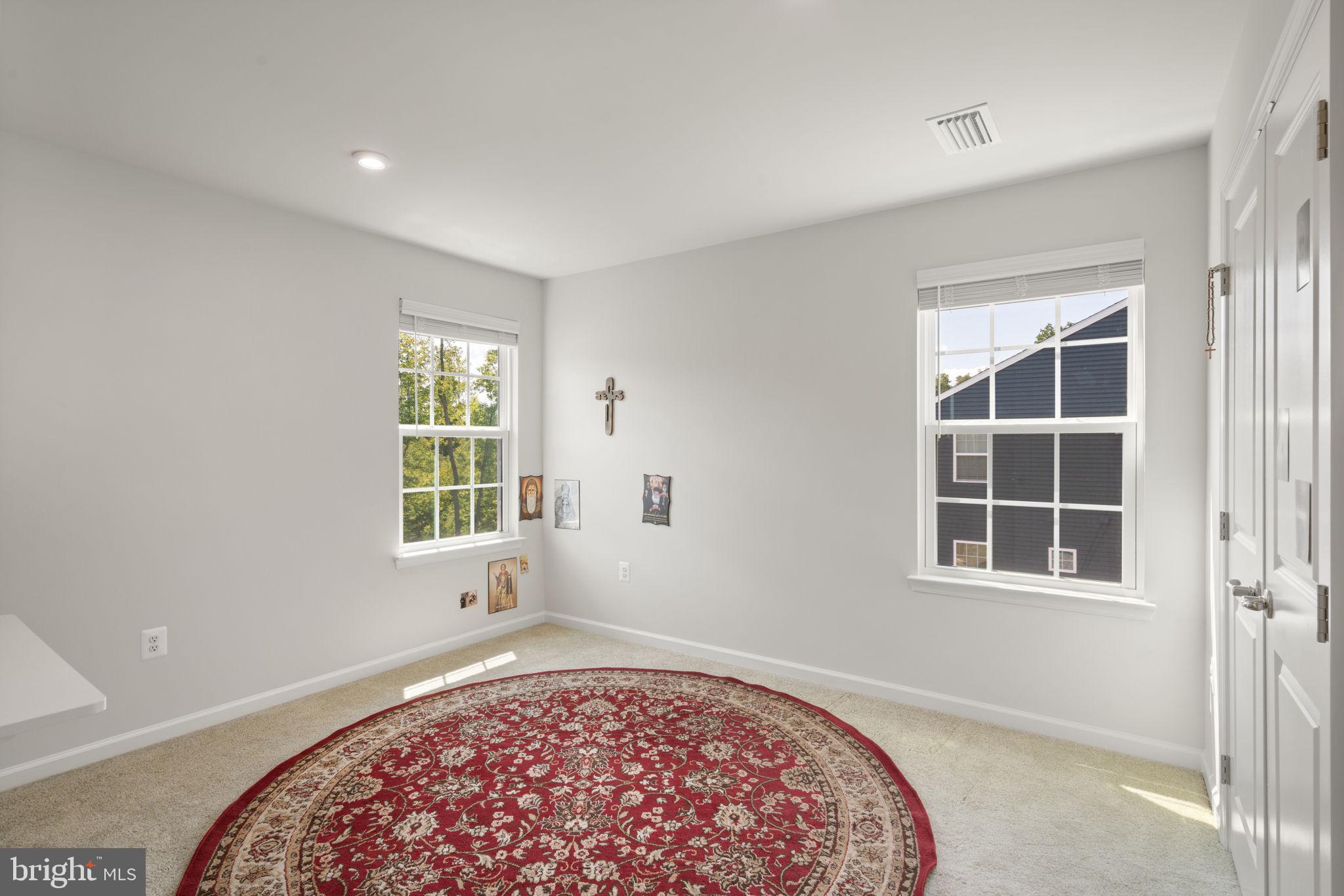 WOODBERRY MANOR - Residential