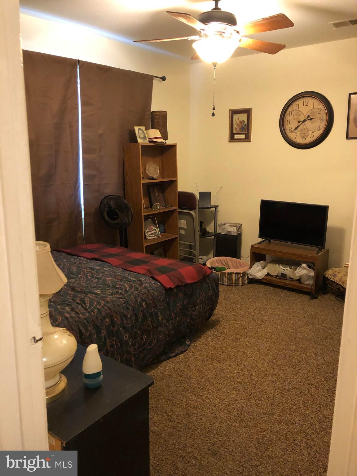 SOUTH LAWN - Residential