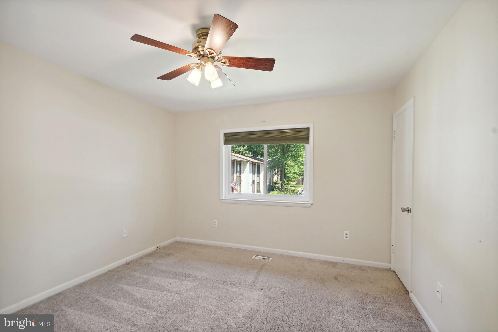 RESTON - Residential Lease