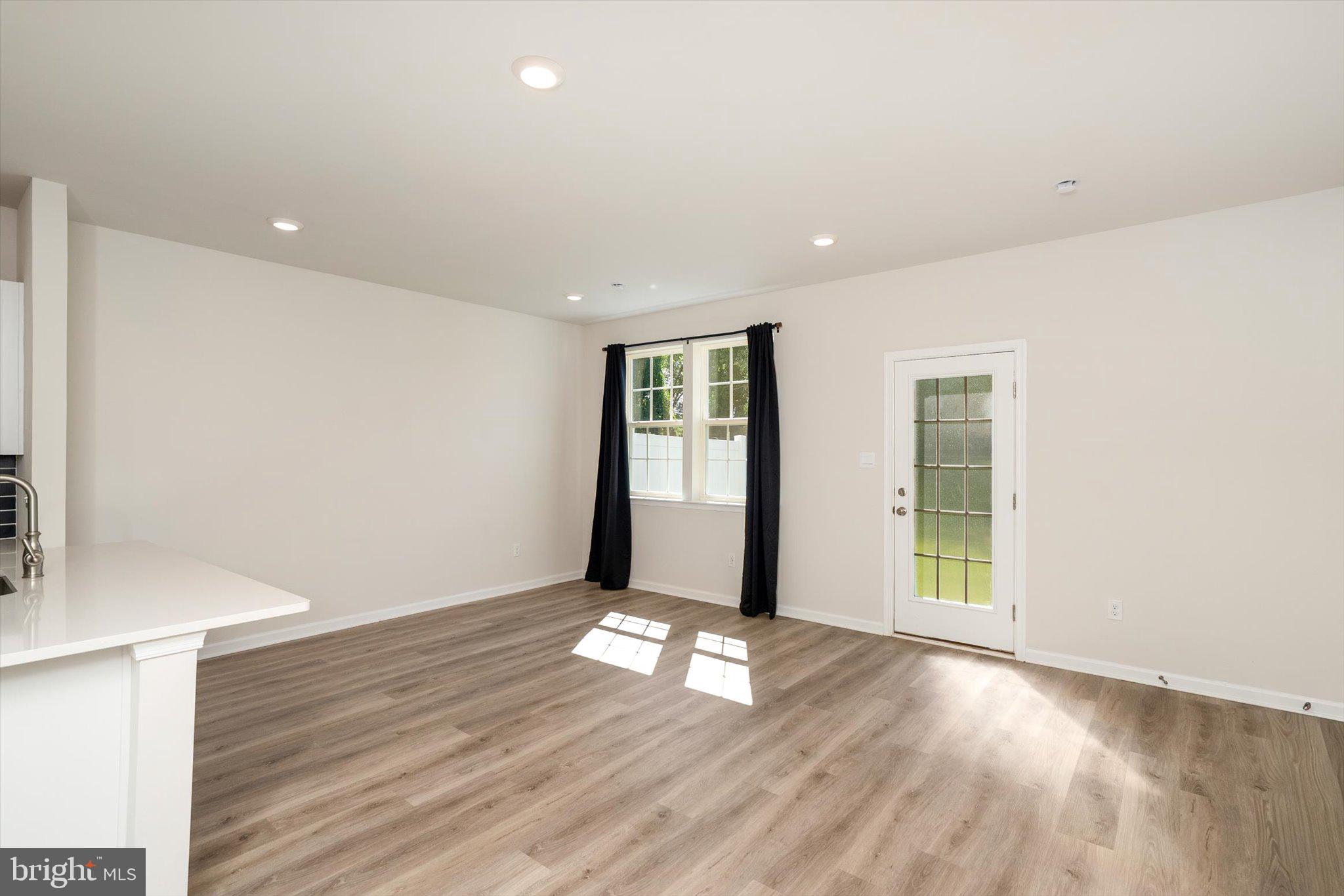 35 ALEXANDER WAY