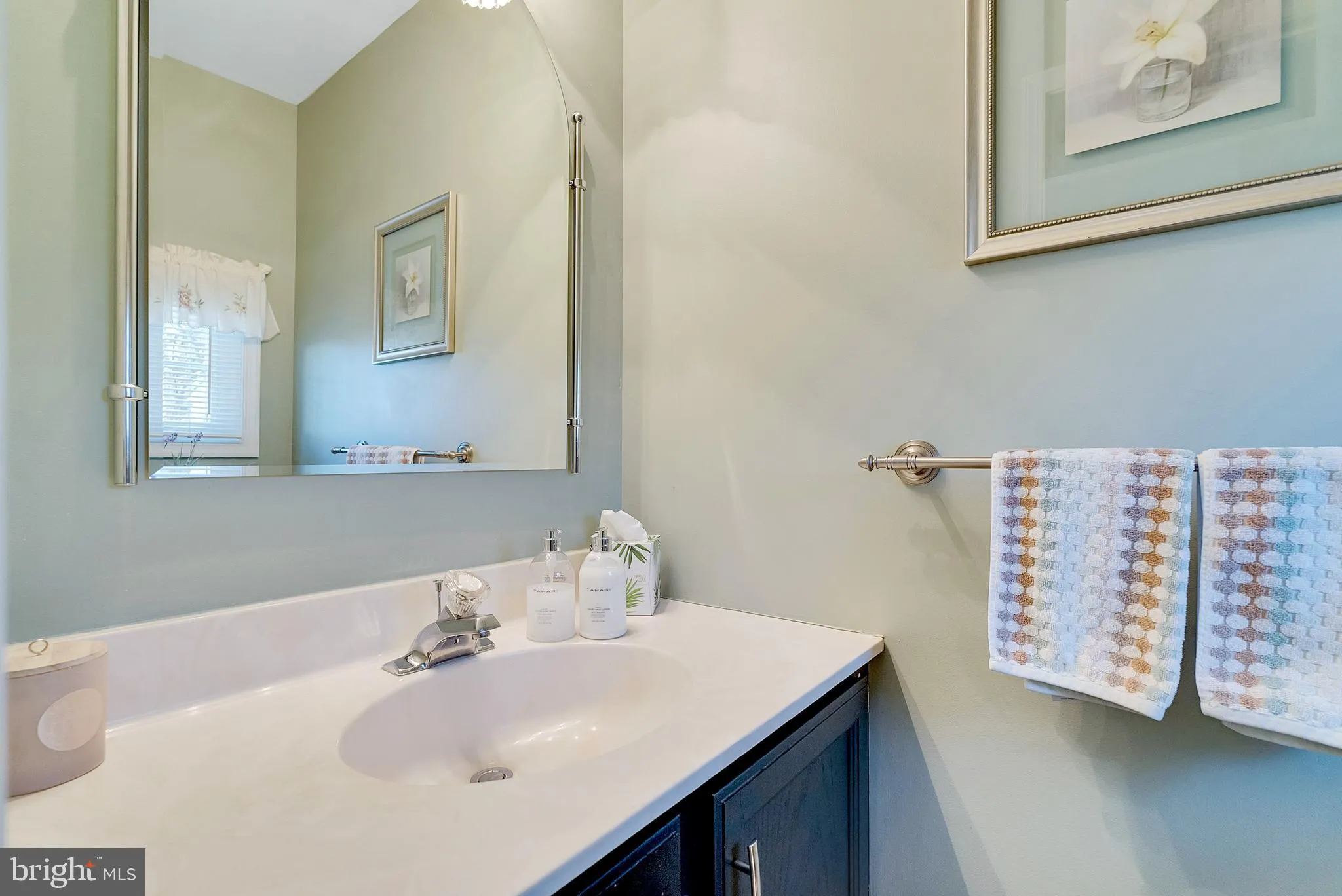 Harleysville, Pennsylvania 19438, United States, 3 Bedrooms Bedrooms, ,3 BathroomsBathrooms,Residential,Pending,98293