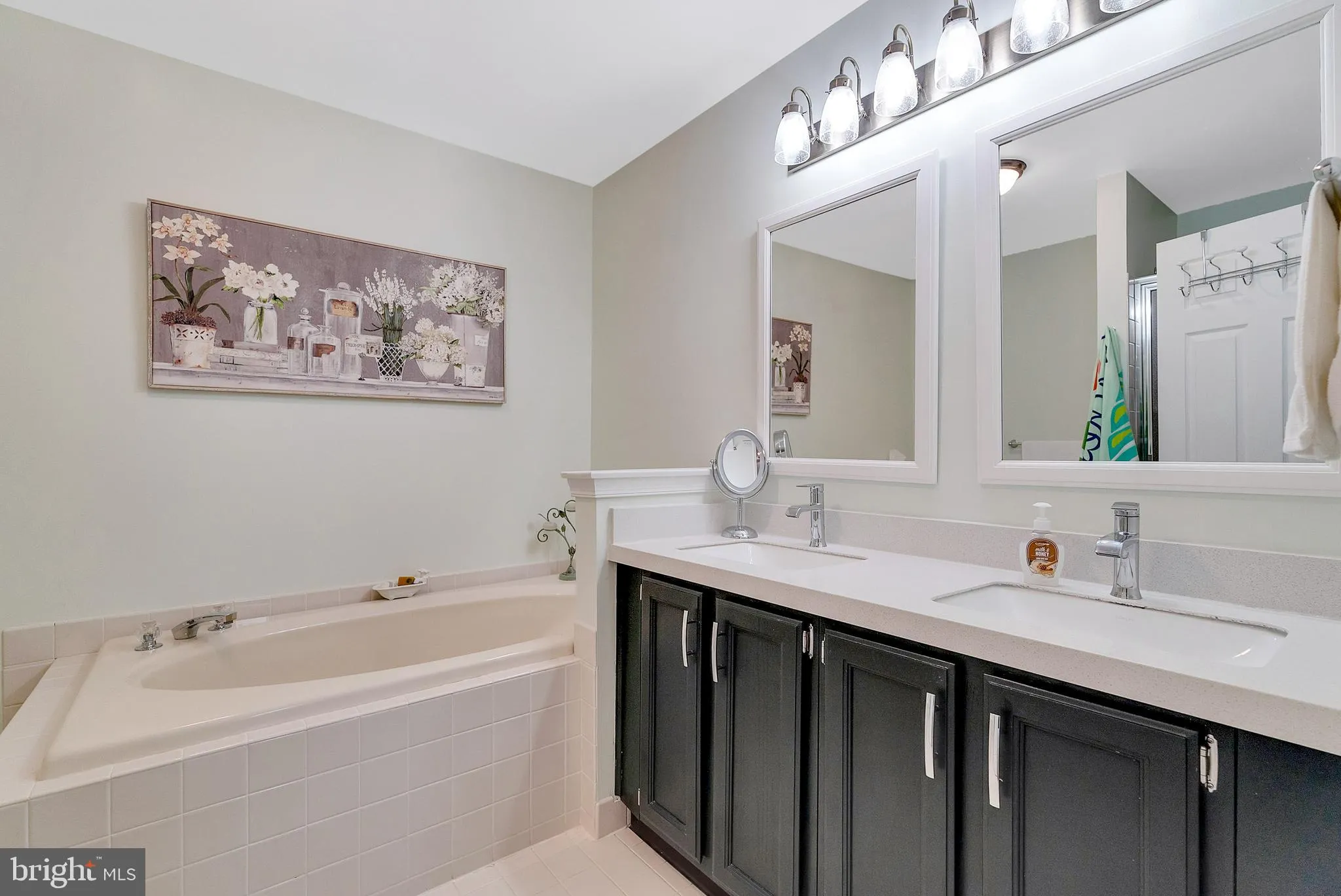 Harleysville, Pennsylvania 19438, United States, 3 Bedrooms Bedrooms, ,3 BathroomsBathrooms,Residential,Pending,98293