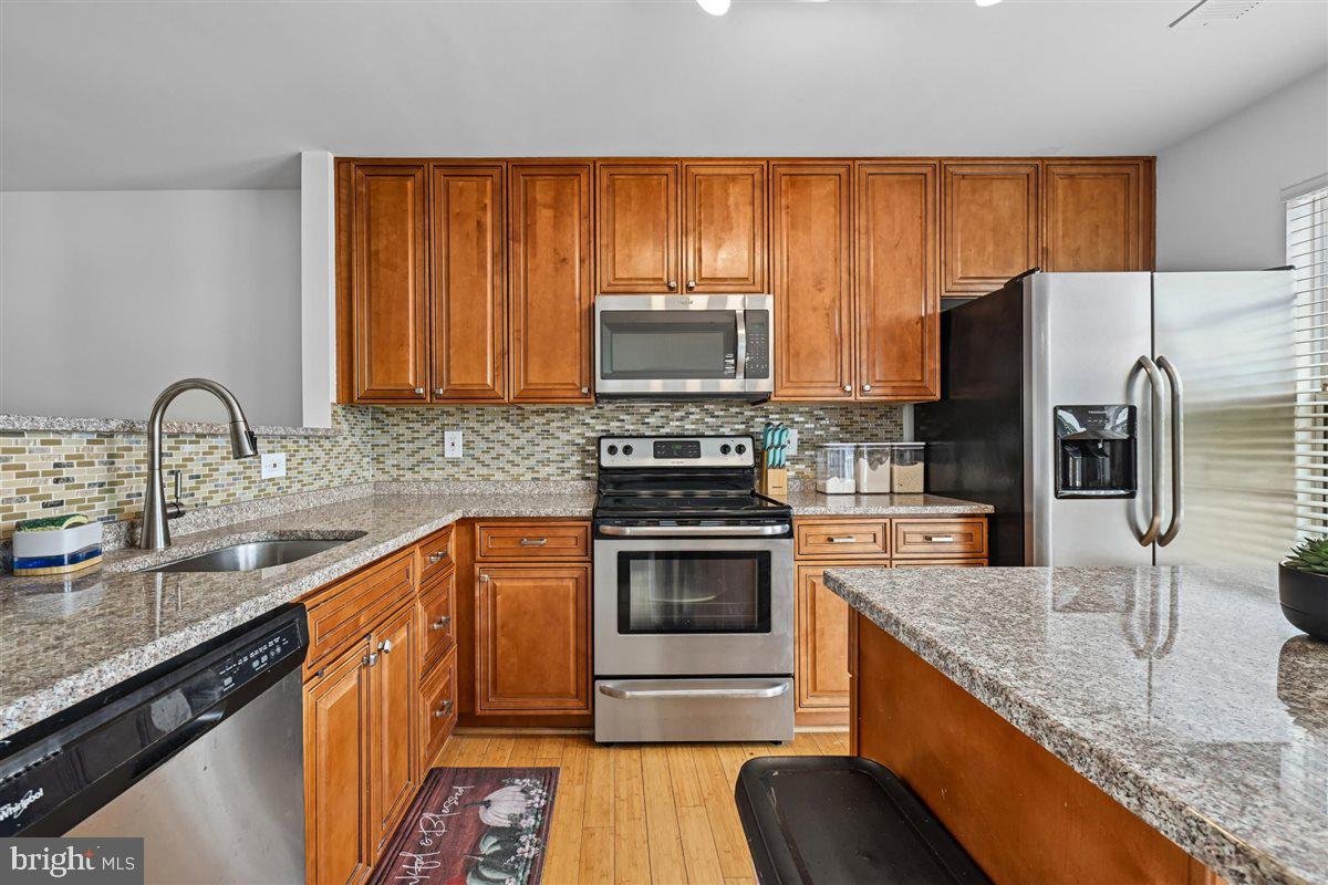 CEDAR GROVE AT CROFTON - Residential